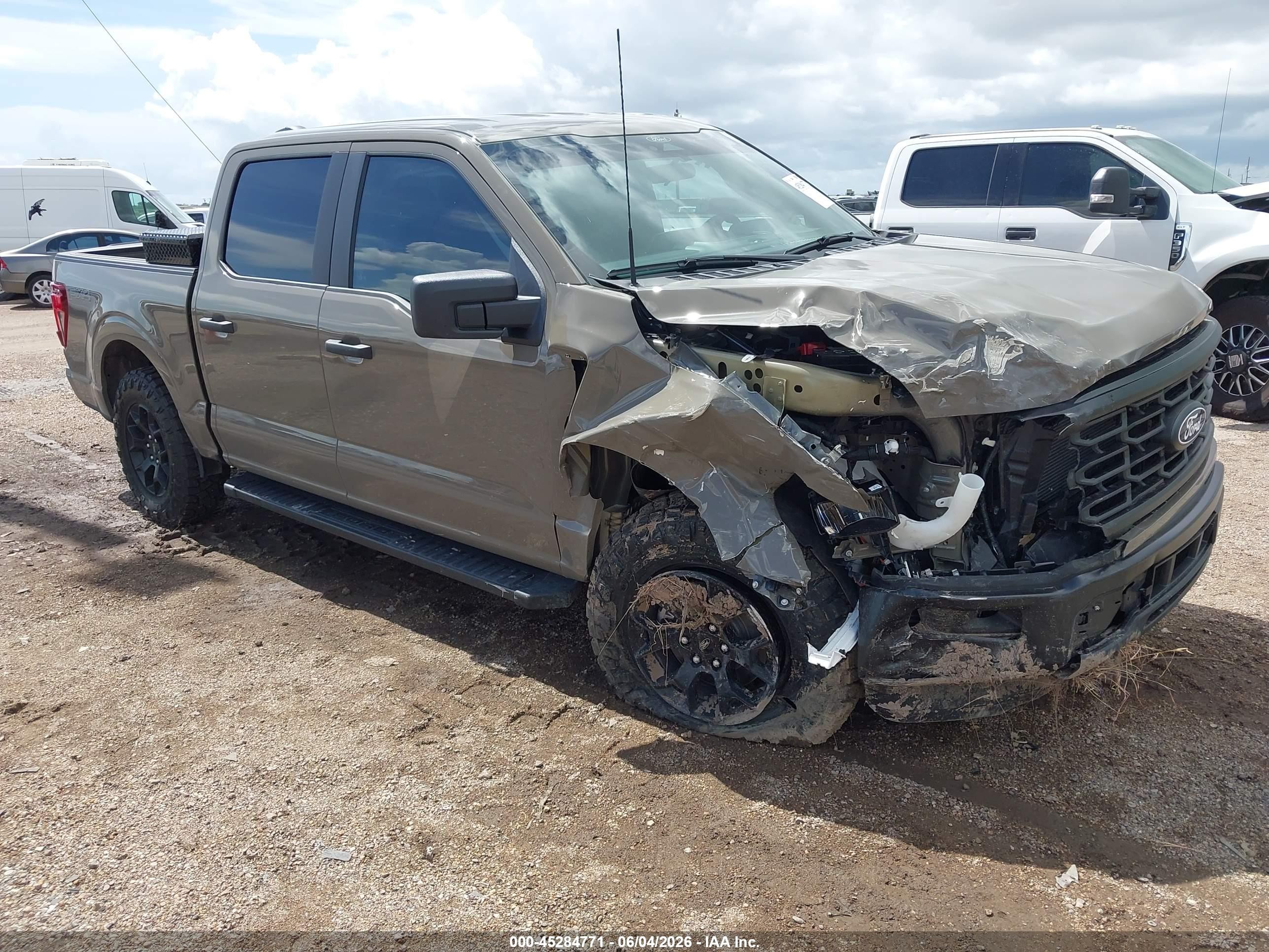 2026 Ford F-150 STX, VIN 1FTEW2LP2TKD67628 — Front end
