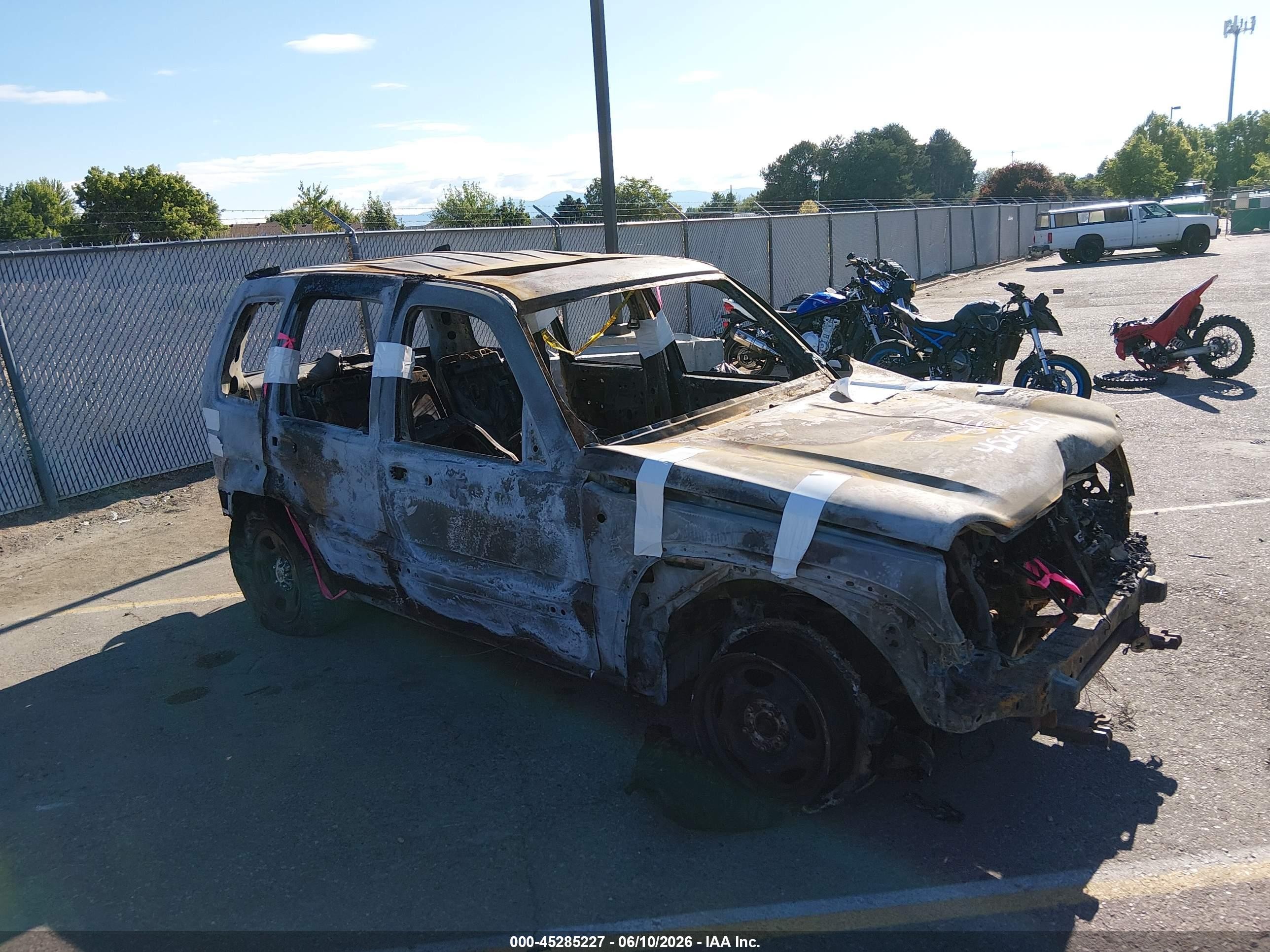 2006 Jeep Liberty Limited, VIN 1J8GL58K46W288841 — Burn