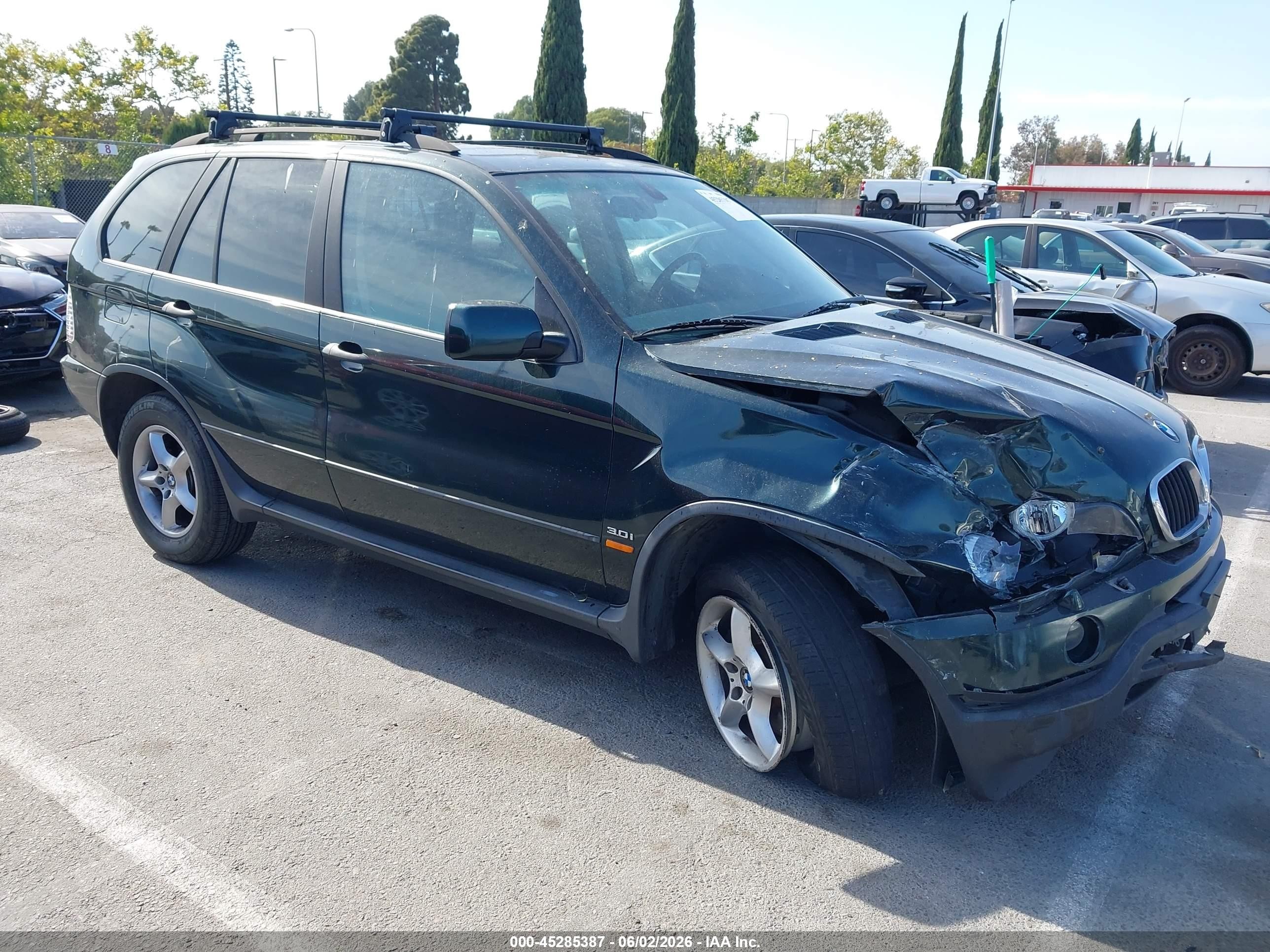 2001 BMW X5 3.0i, VIN WBAFA53541LP20555 — Перед