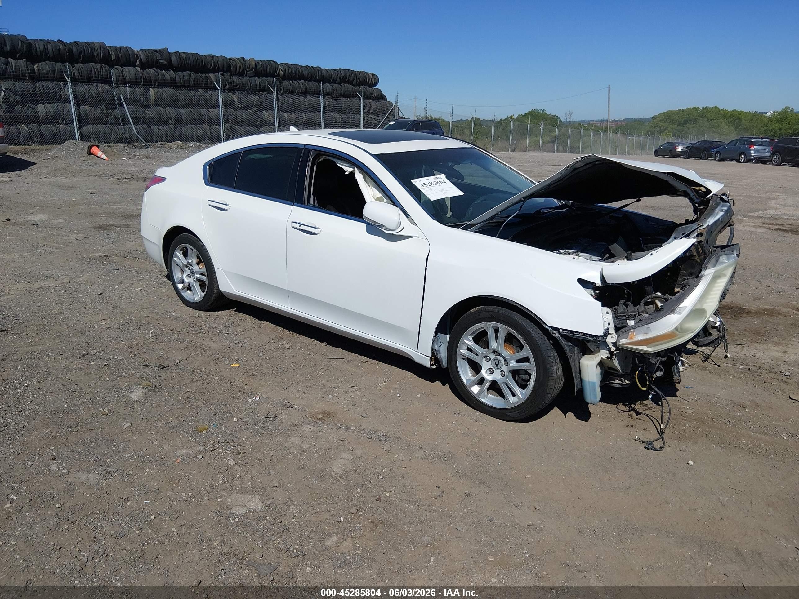 2009 Acura TL Technology, VIN 19UUA86599A008932 — Front end