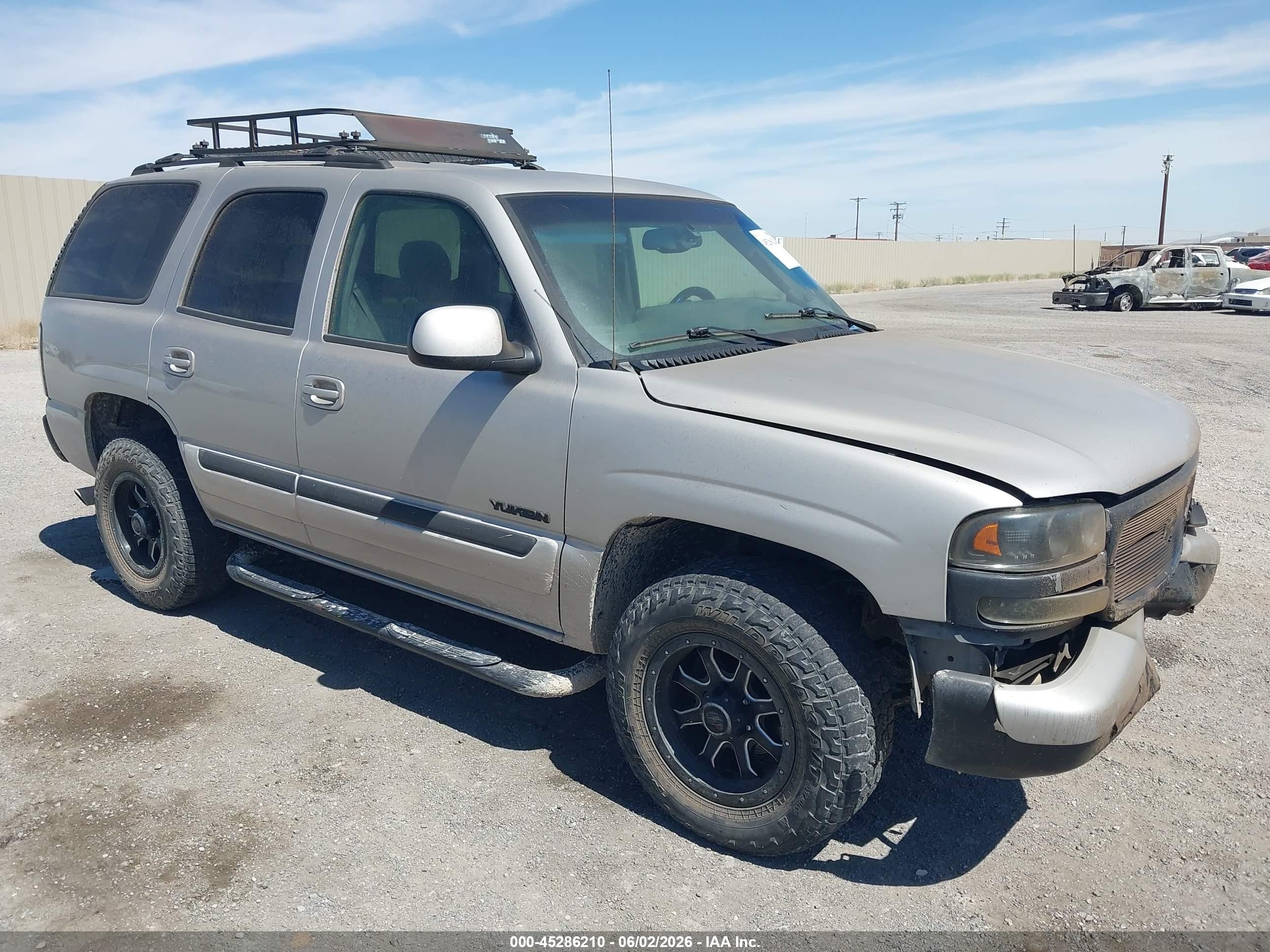 2004 GMC Yukon SLE, VIN 1GKEC13T44R203892 — Перед
