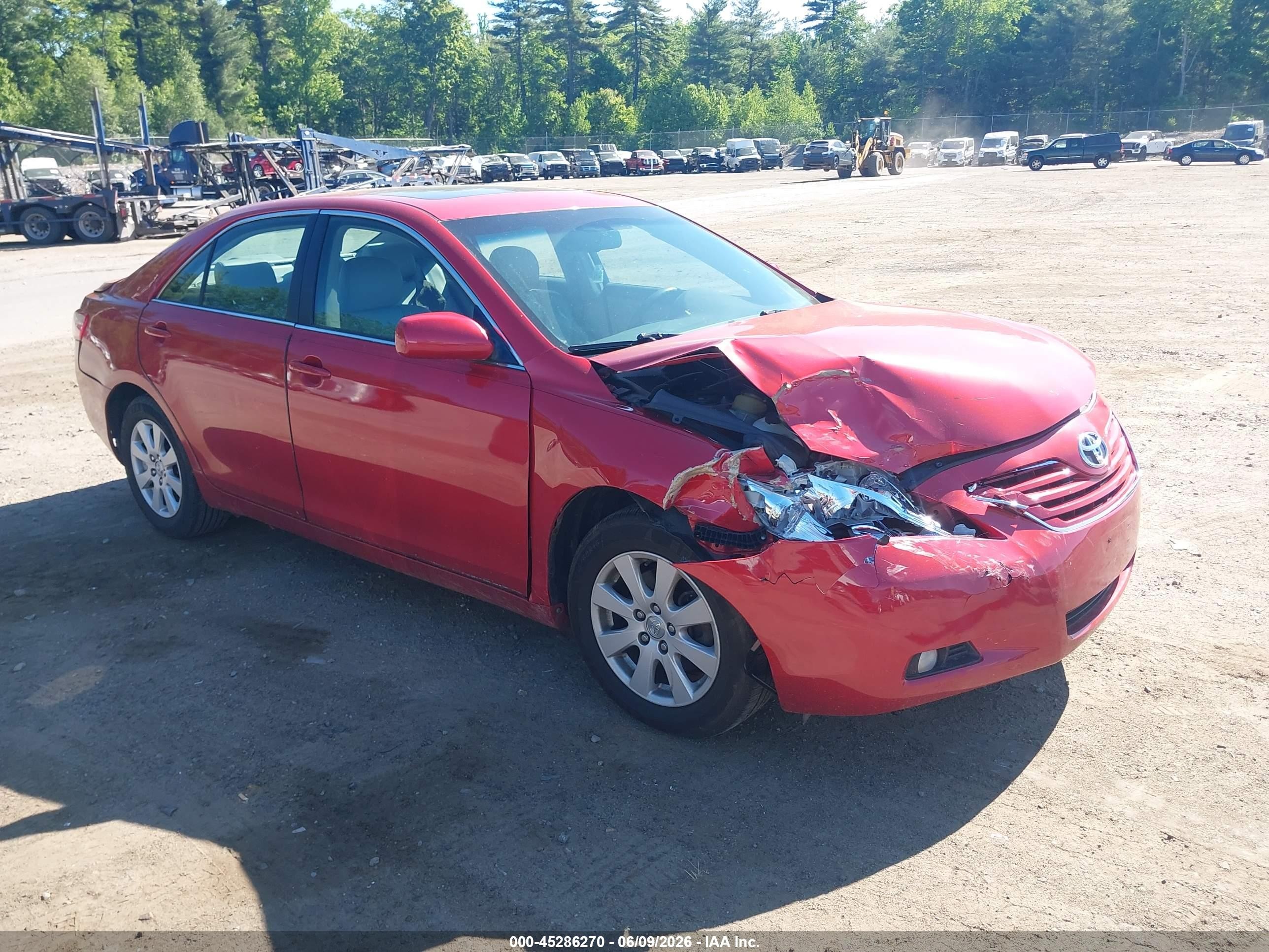 2007 Toyota Camry LE, VIN 4T1BE46K27U081771 — Front end