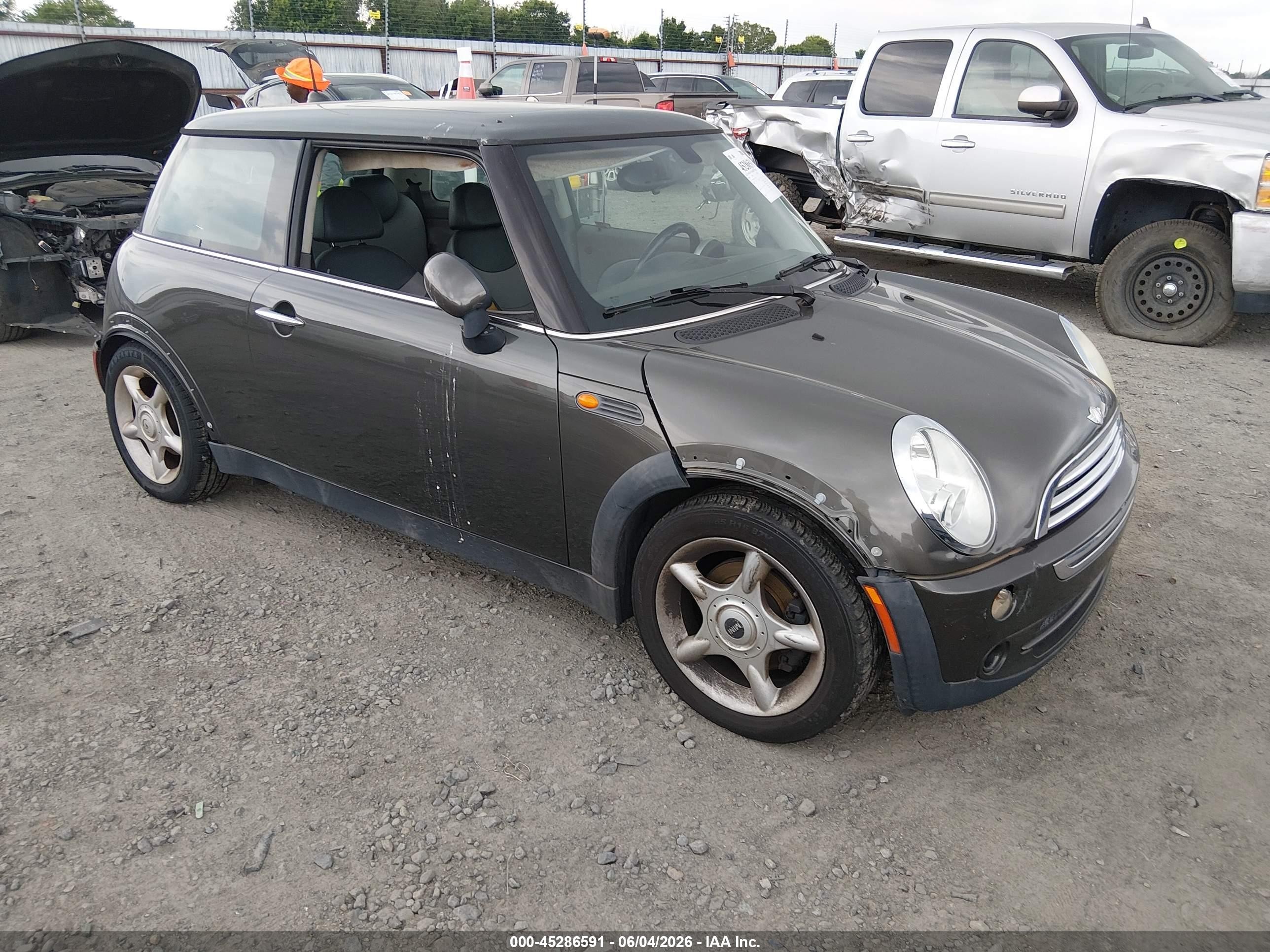 2006 MINI Hardtop, VIN WMWRC33546TJ73760 — Обычный износ