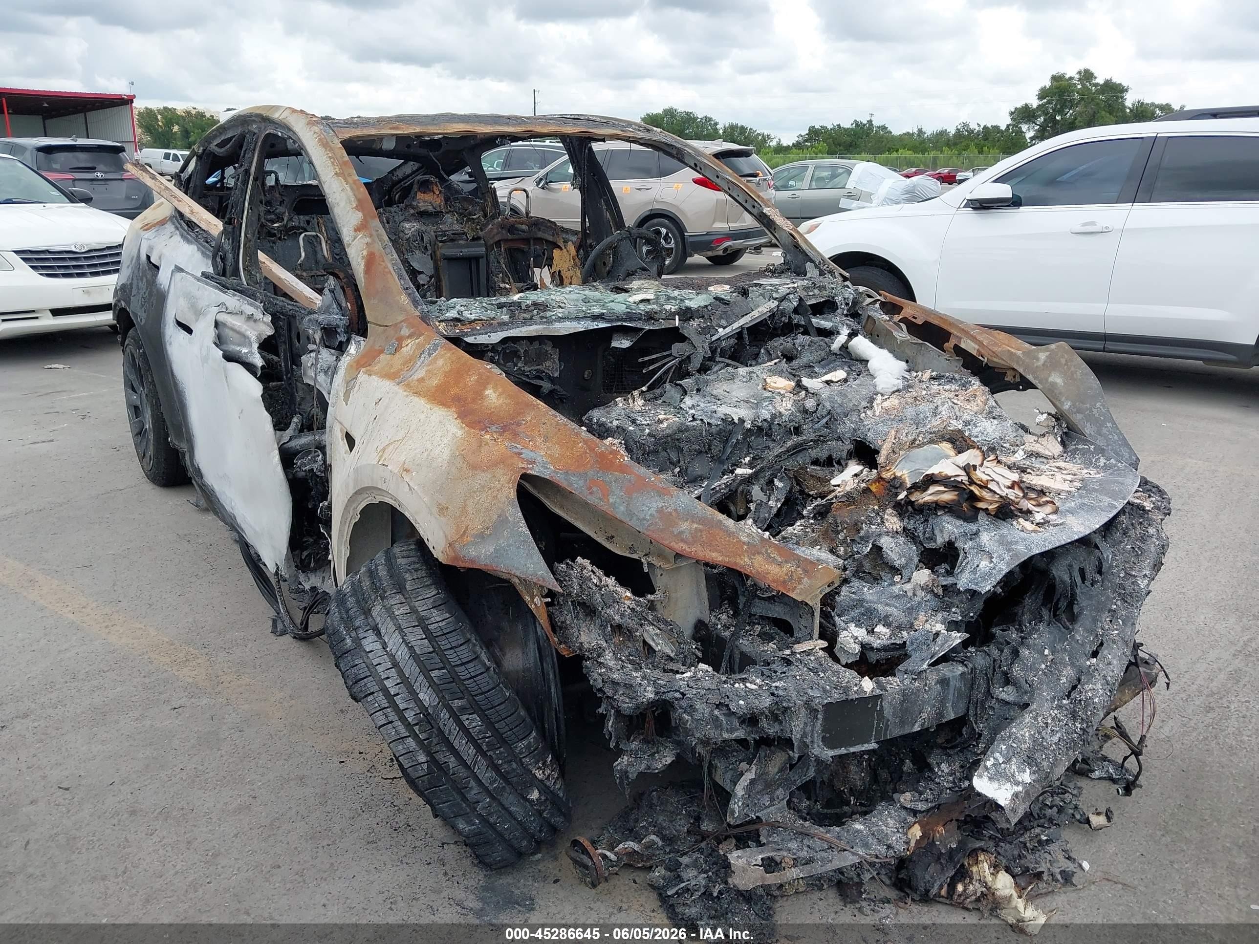 2021 Tesla Model Y Long Range, VIN 5YJYGDEE9MF270314 — Burn