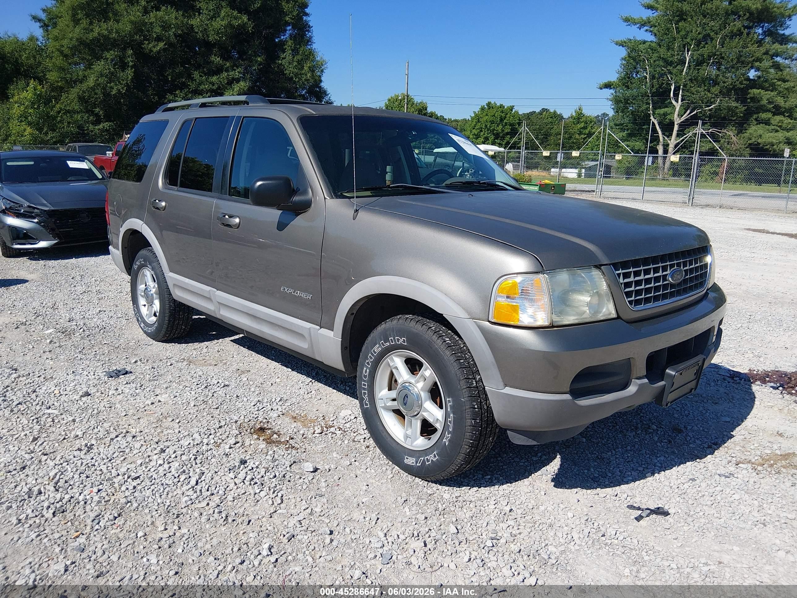 2002 Ford Explorer XLT, VIN 1FMZU73W22ZB59696 — Normal wear