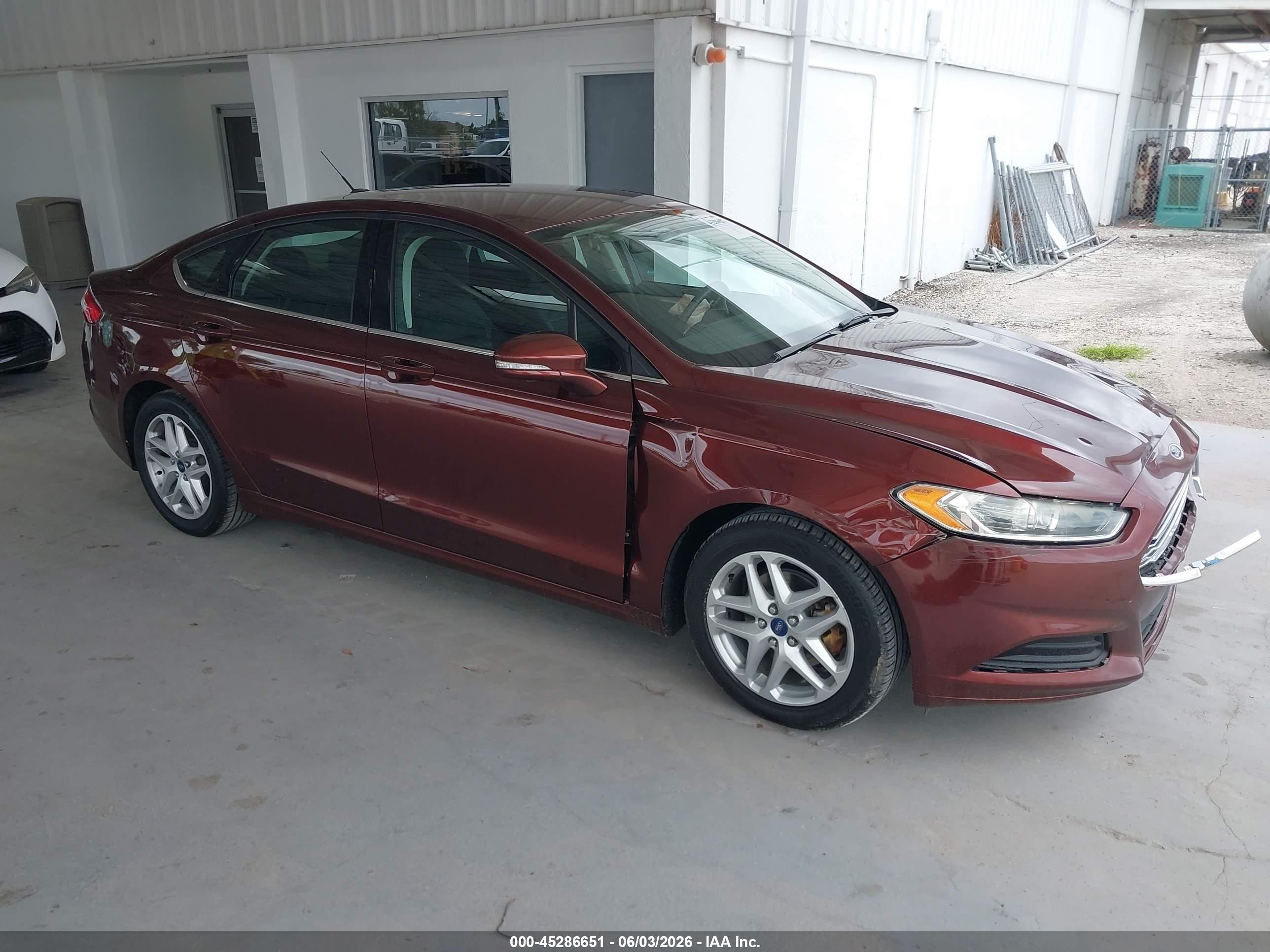 2015 Ford Fusion SE, VIN 3FA6P0H78FR112986 — Front end