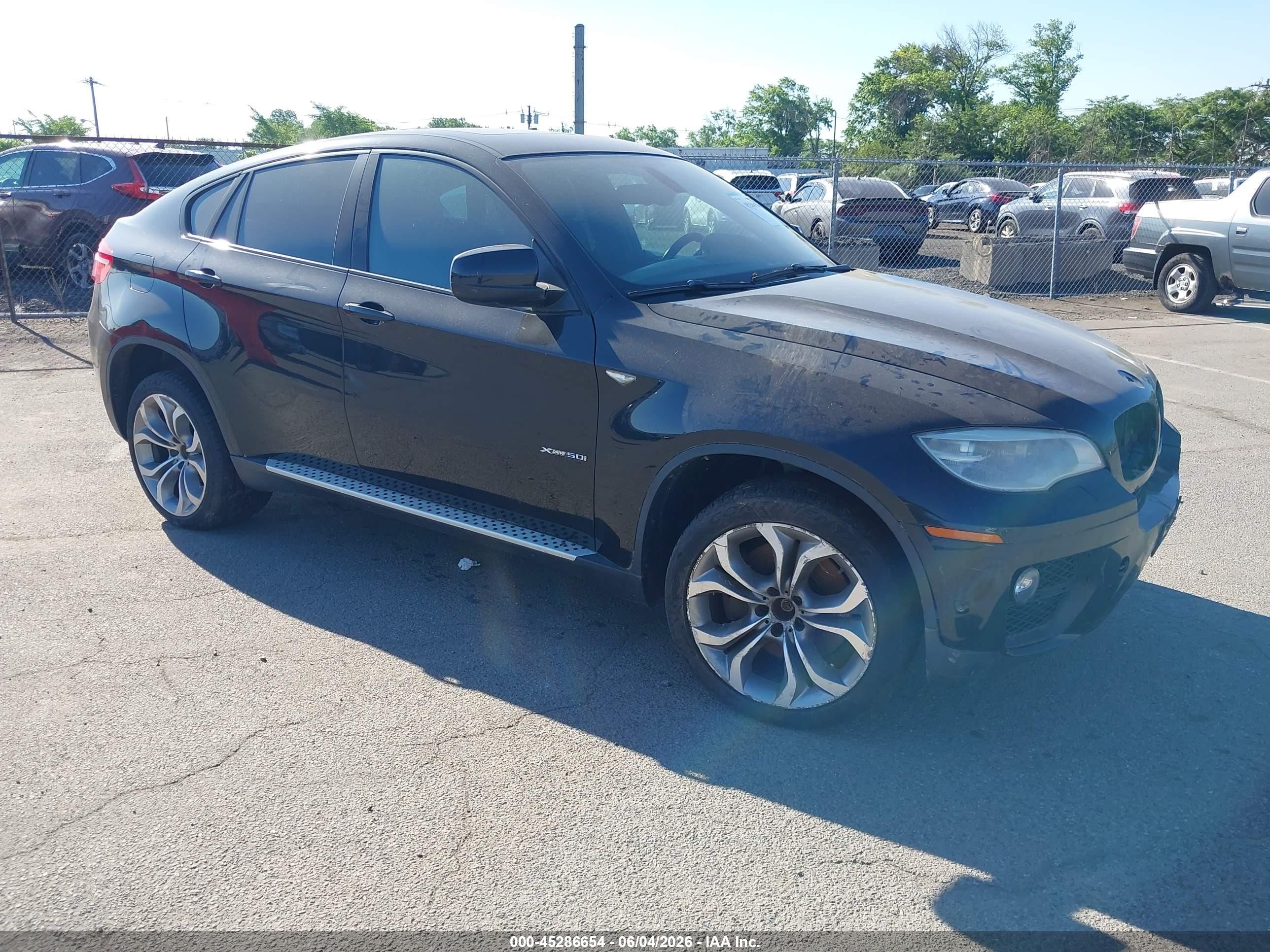 2013 BMW X6 xDrive50i, VIN 5UXFG8C57DL591068 — Front end