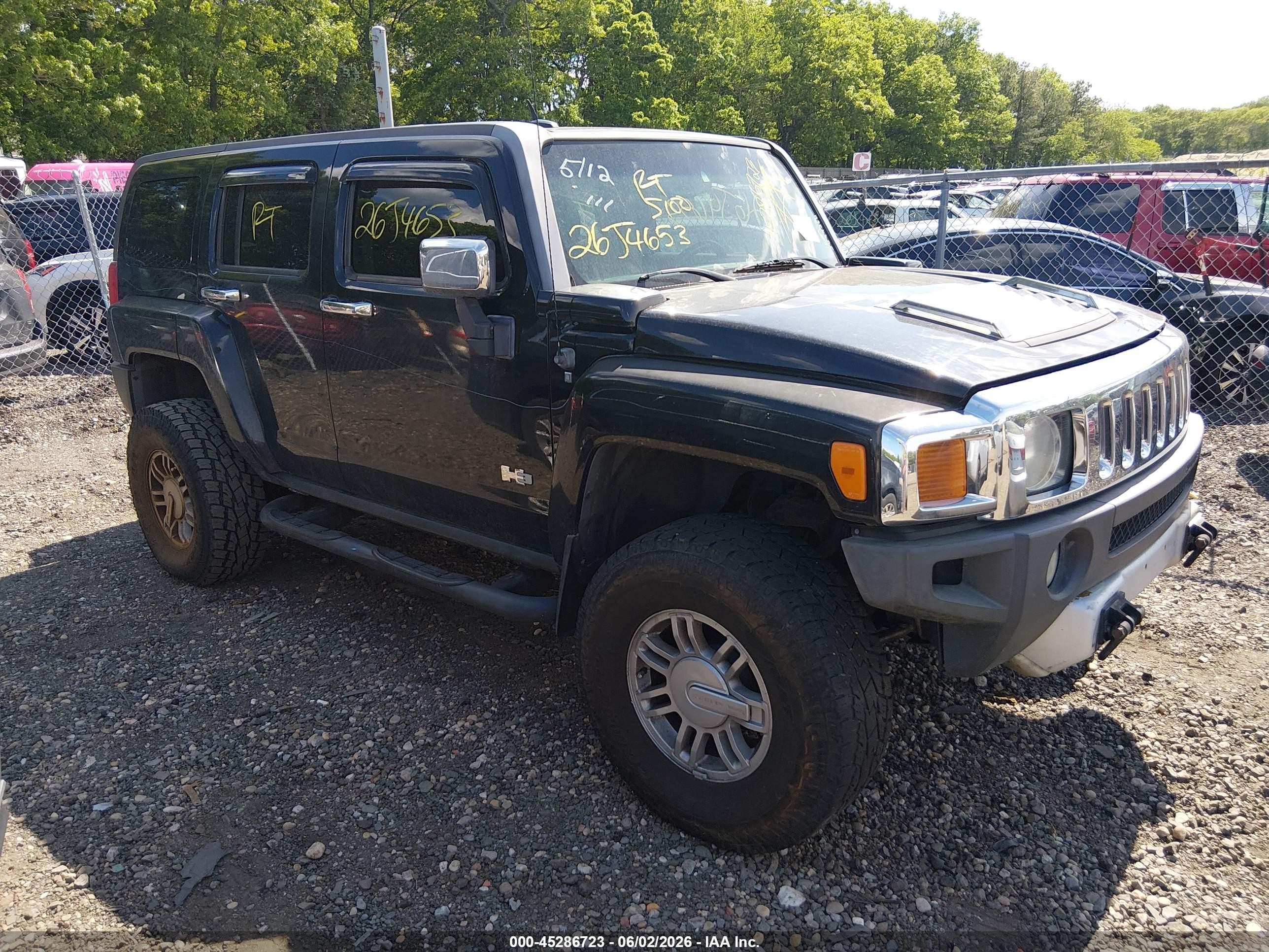 2008 Hummer H3 Luxury, VIN 5GTEN13E688112764 — Side