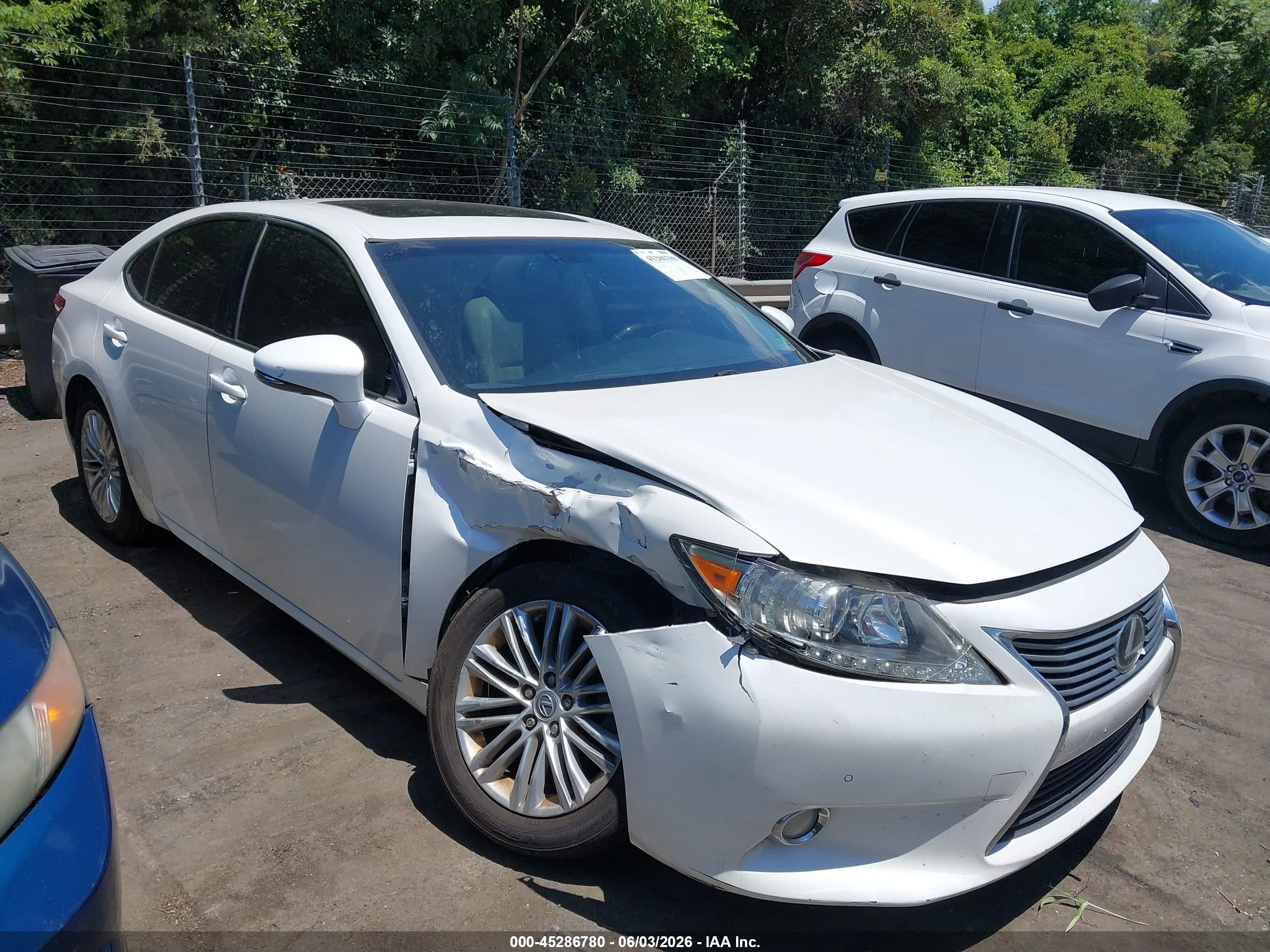 2013 Lexus ES 250, VIN JTHBK1GG9D2000955 — Front end