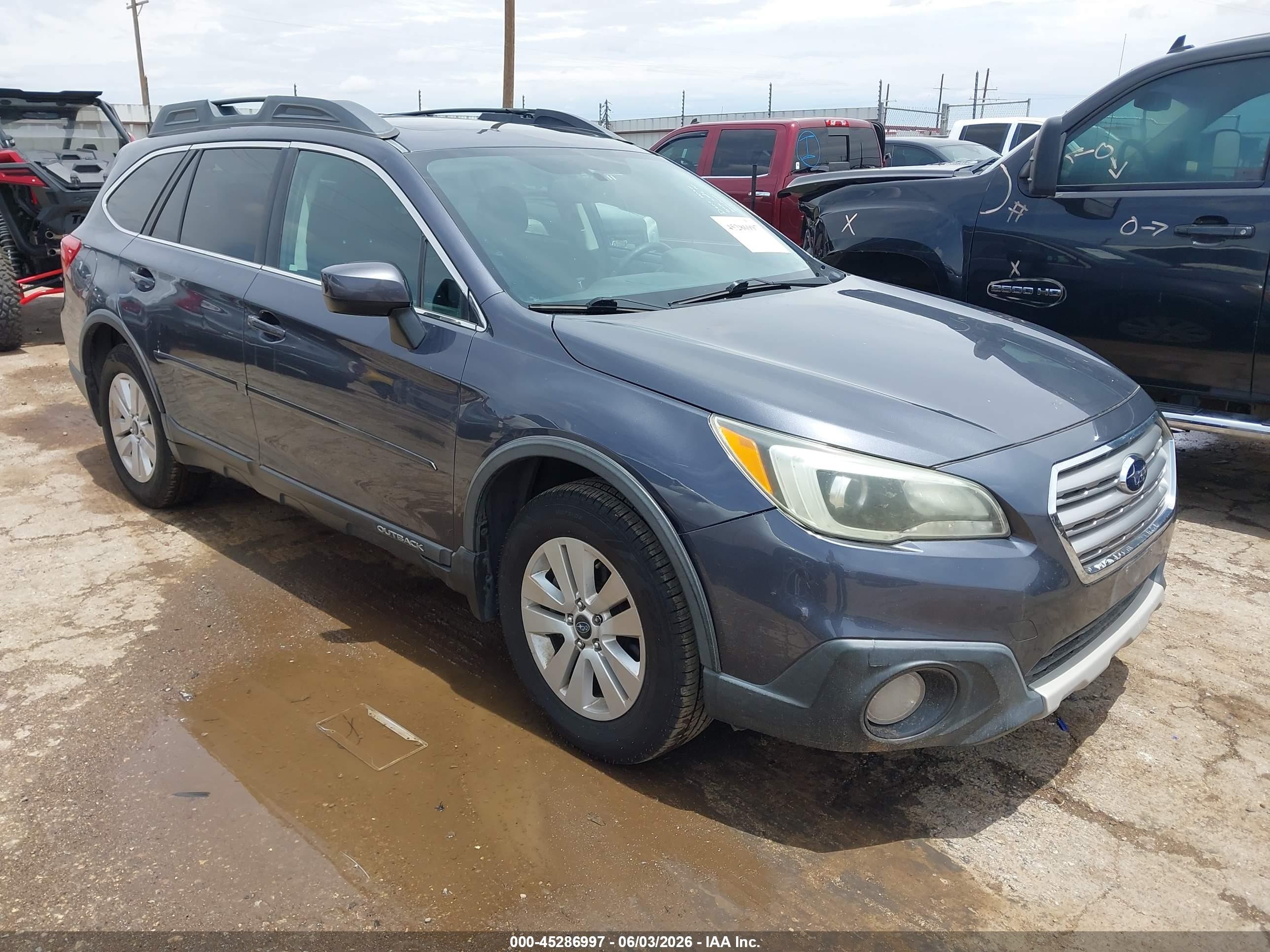 2015 Subaru Outback Premium, VIN 4S4BSBECXF3233338 — Hail