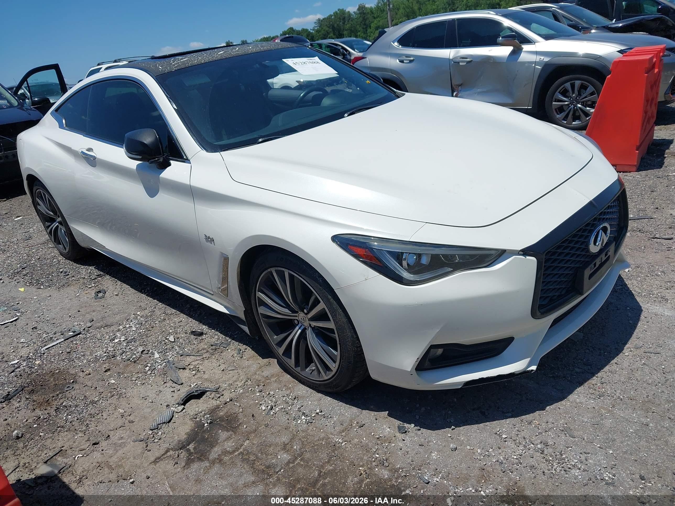 2017 Infiniti Q60 Premium, VIN JN1EV7EL0HM554326 — Front end