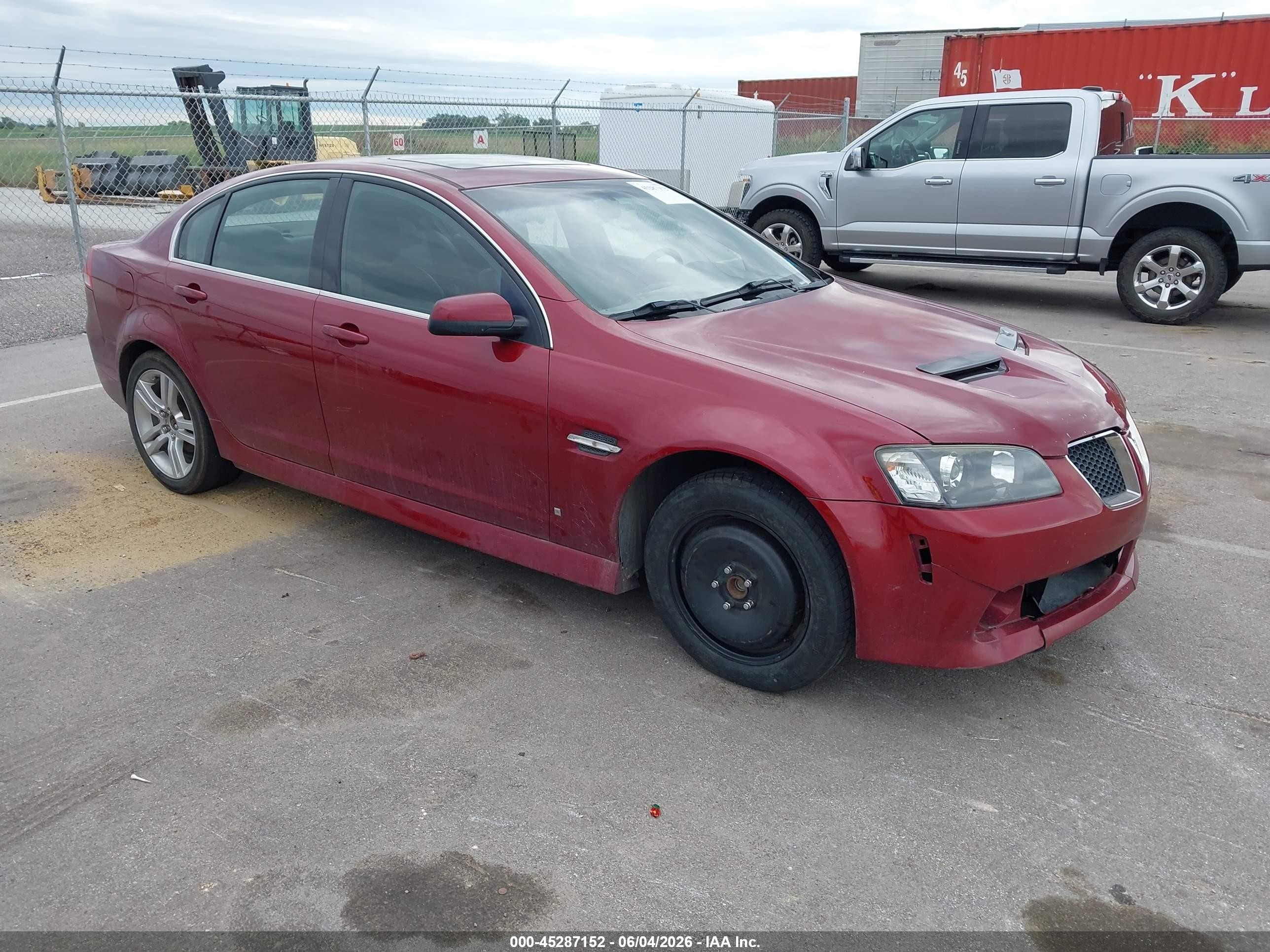 2009 Pontiac G8, VIN 6G2ER57749L233152 — Normal wear