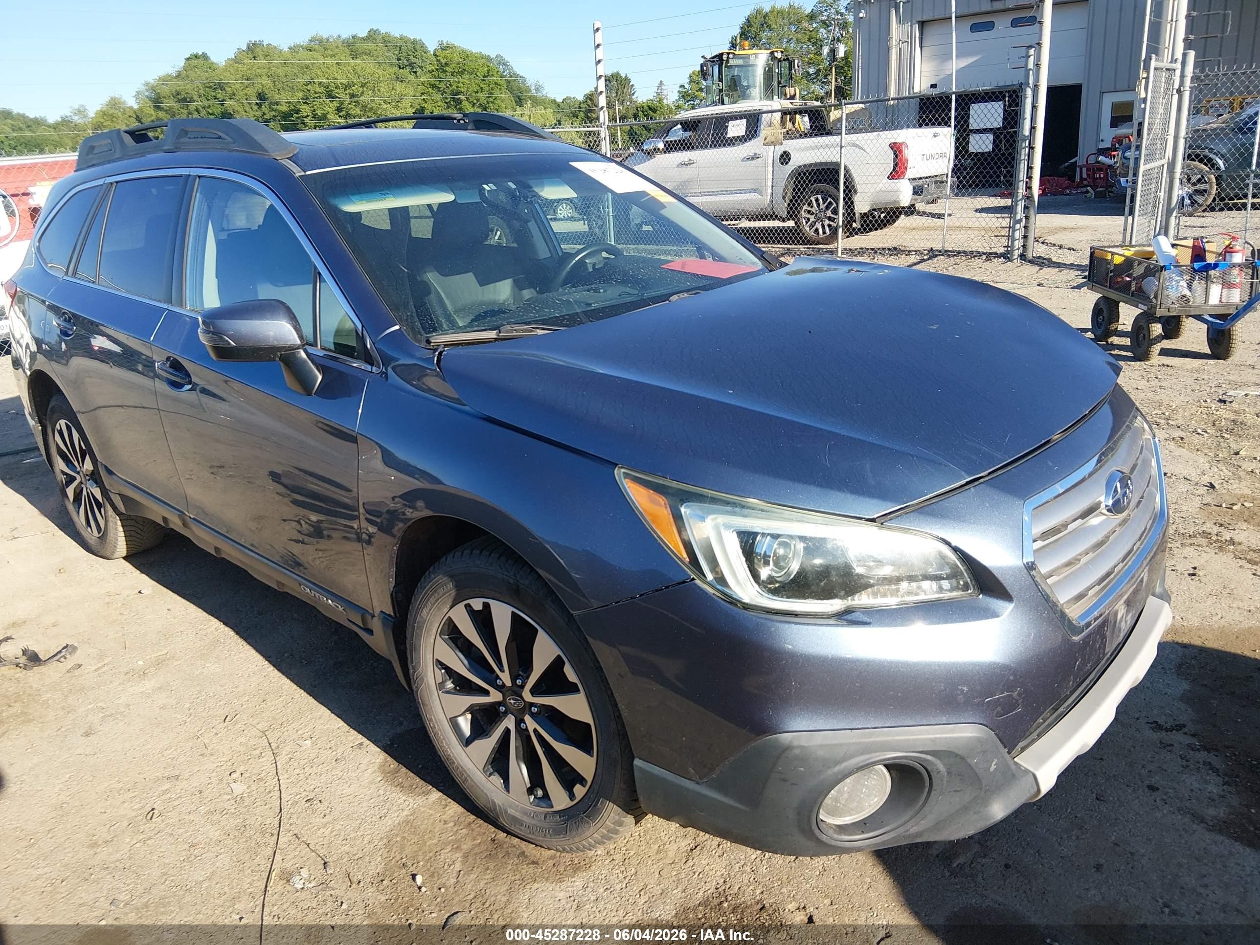 2016 Subaru Outback Limited, VIN 4S4BSALC5G3348945 — Front end