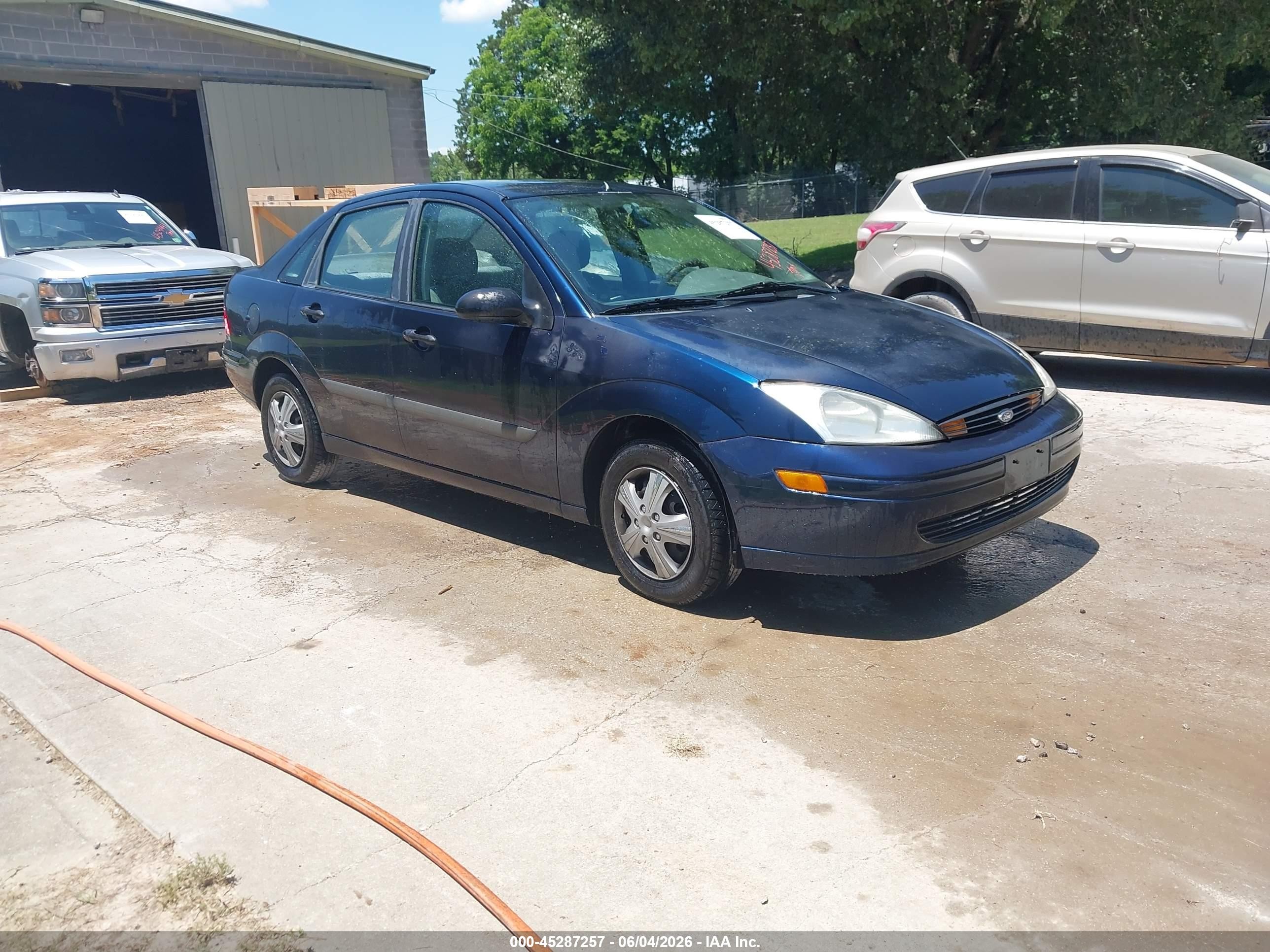 2002 Ford Focus LX, VIN 1FAFP33P32W282639 — Обычный износ