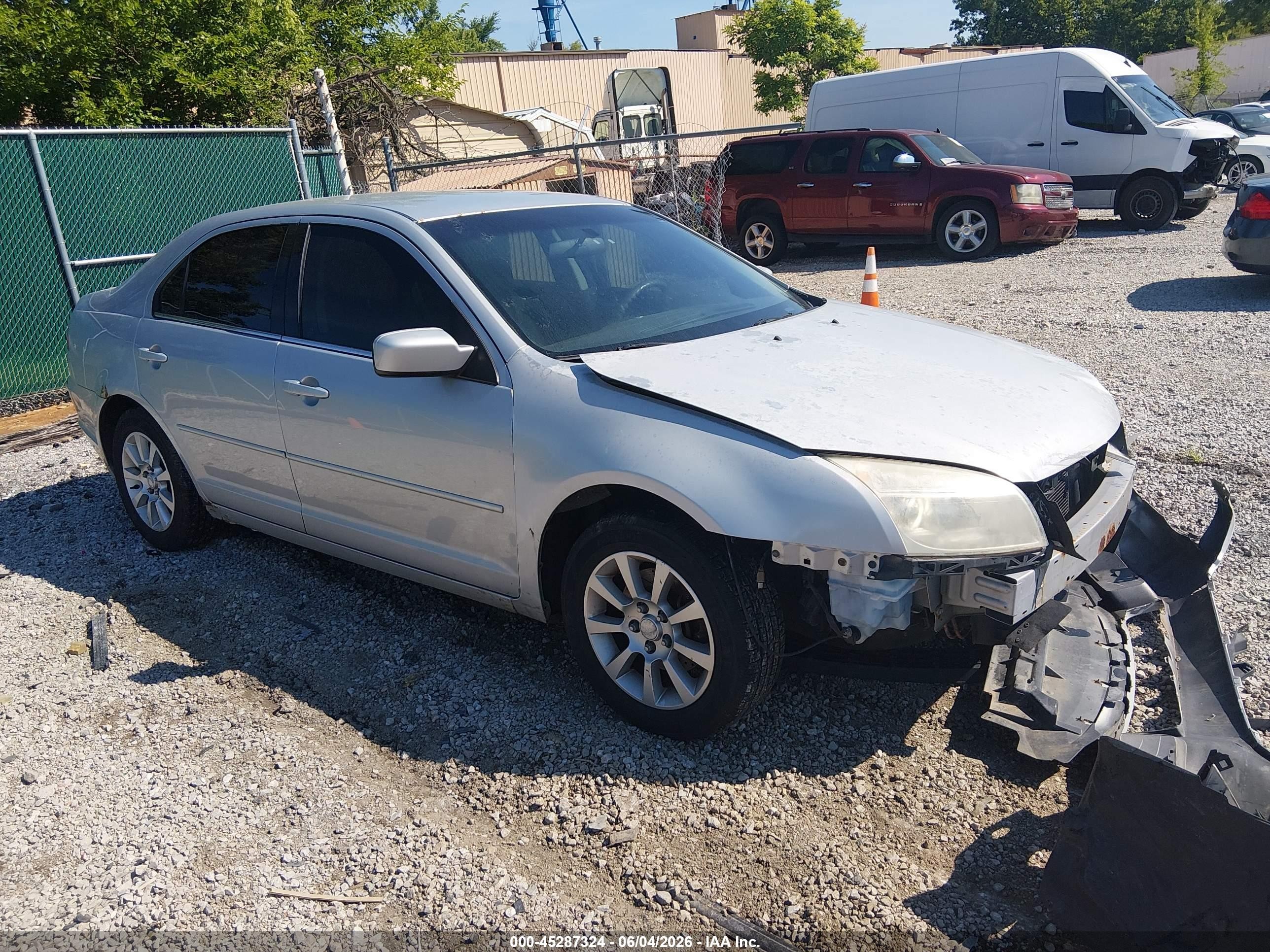 2006 Mercury Milan, VIN 3MEFM07126R604699 — Front end