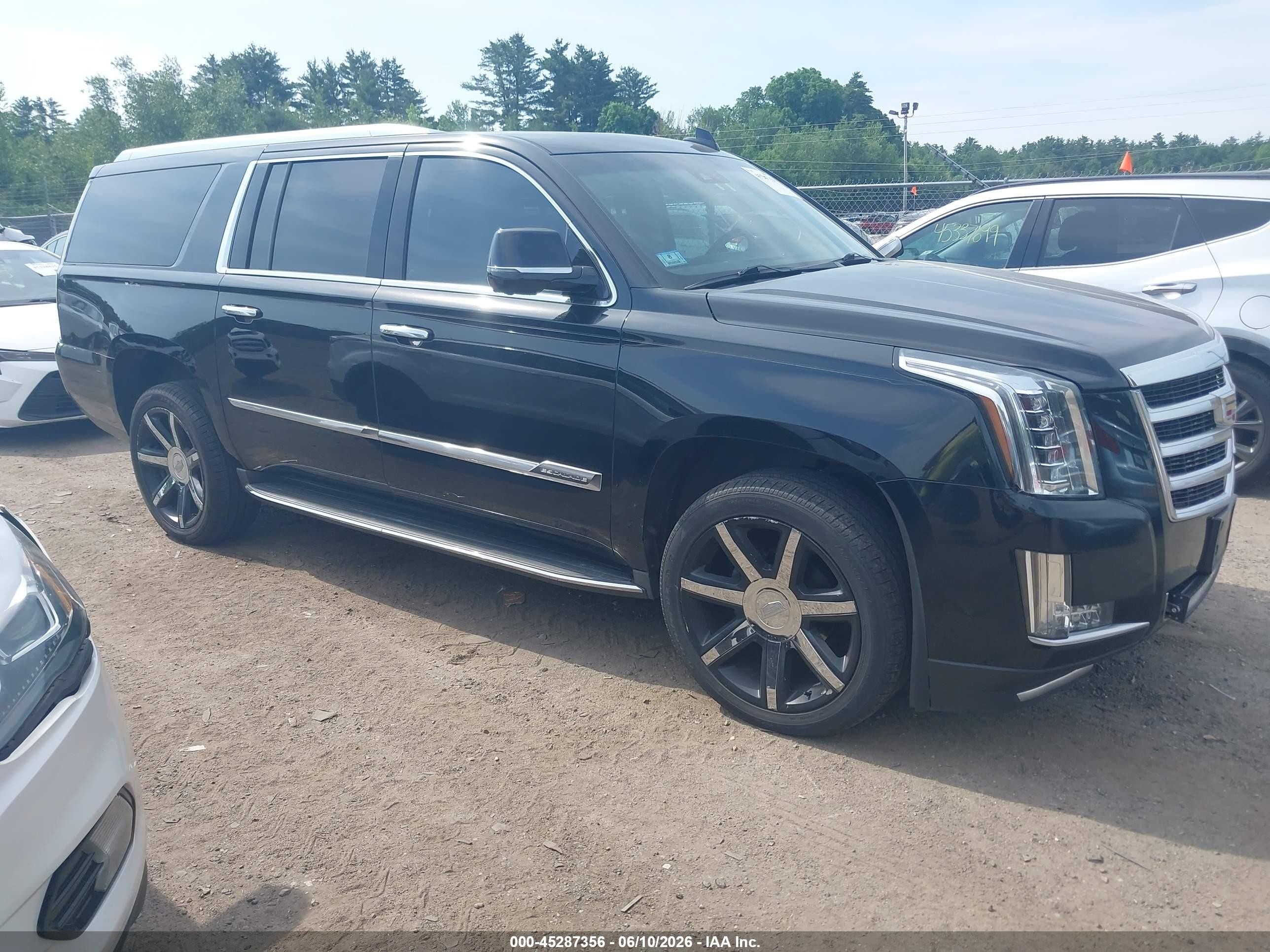 2016 Cadillac Escalade ESV Luxury Collection, VIN 1GYS4HKJ1GR203710 — Not stated