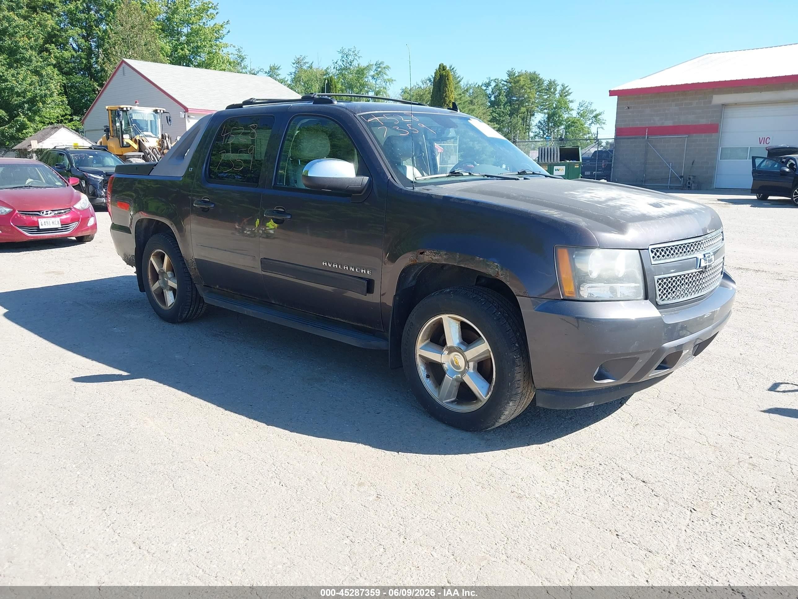 2010 Chevrolet Avalanche LT, VIN 3GNVKFE08AG163737 — Обычный износ