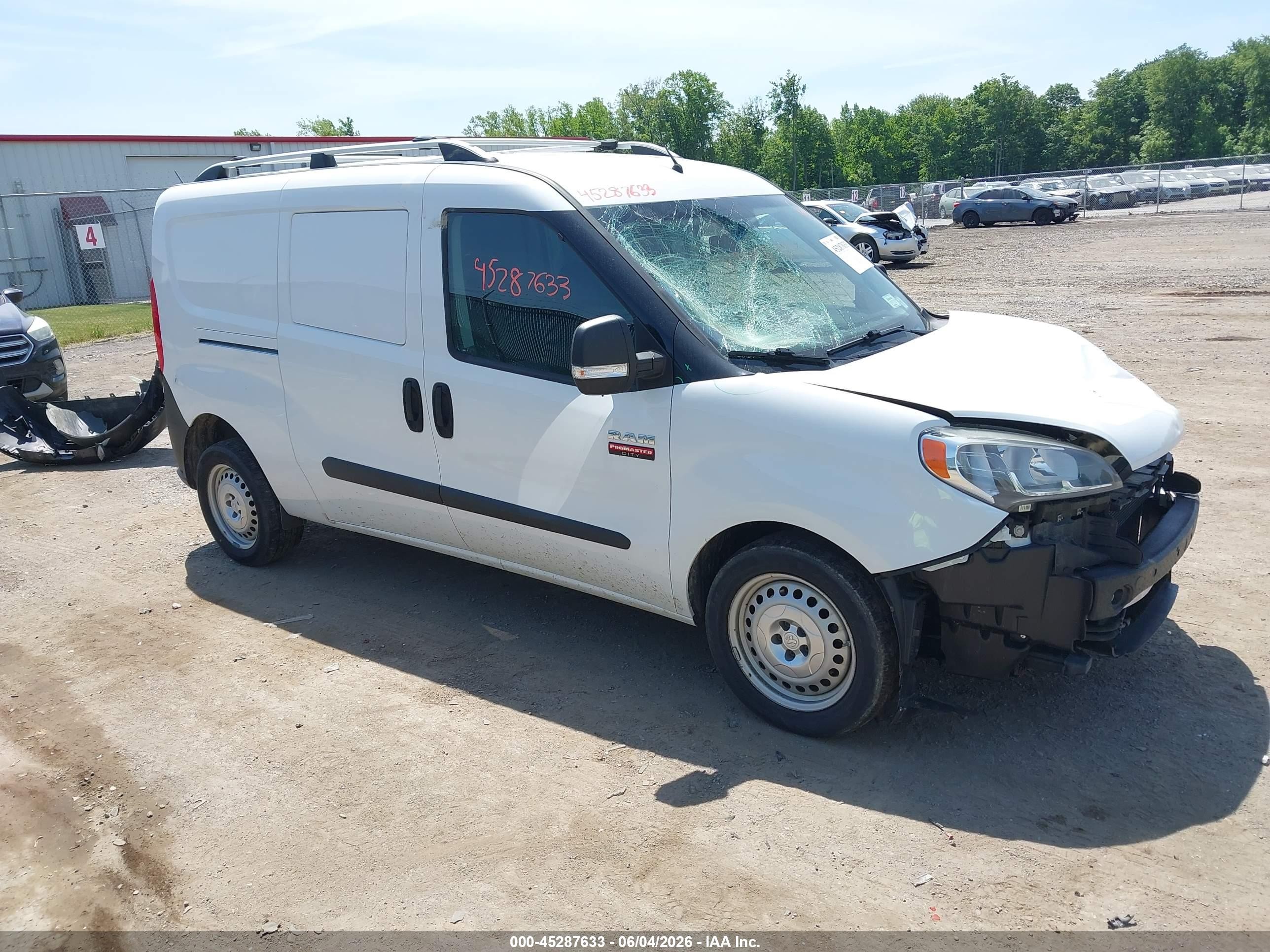 2017 Ram ProMaster City Cargo Tradesman, VIN ZFBERFAB1H6D55465 — Front end