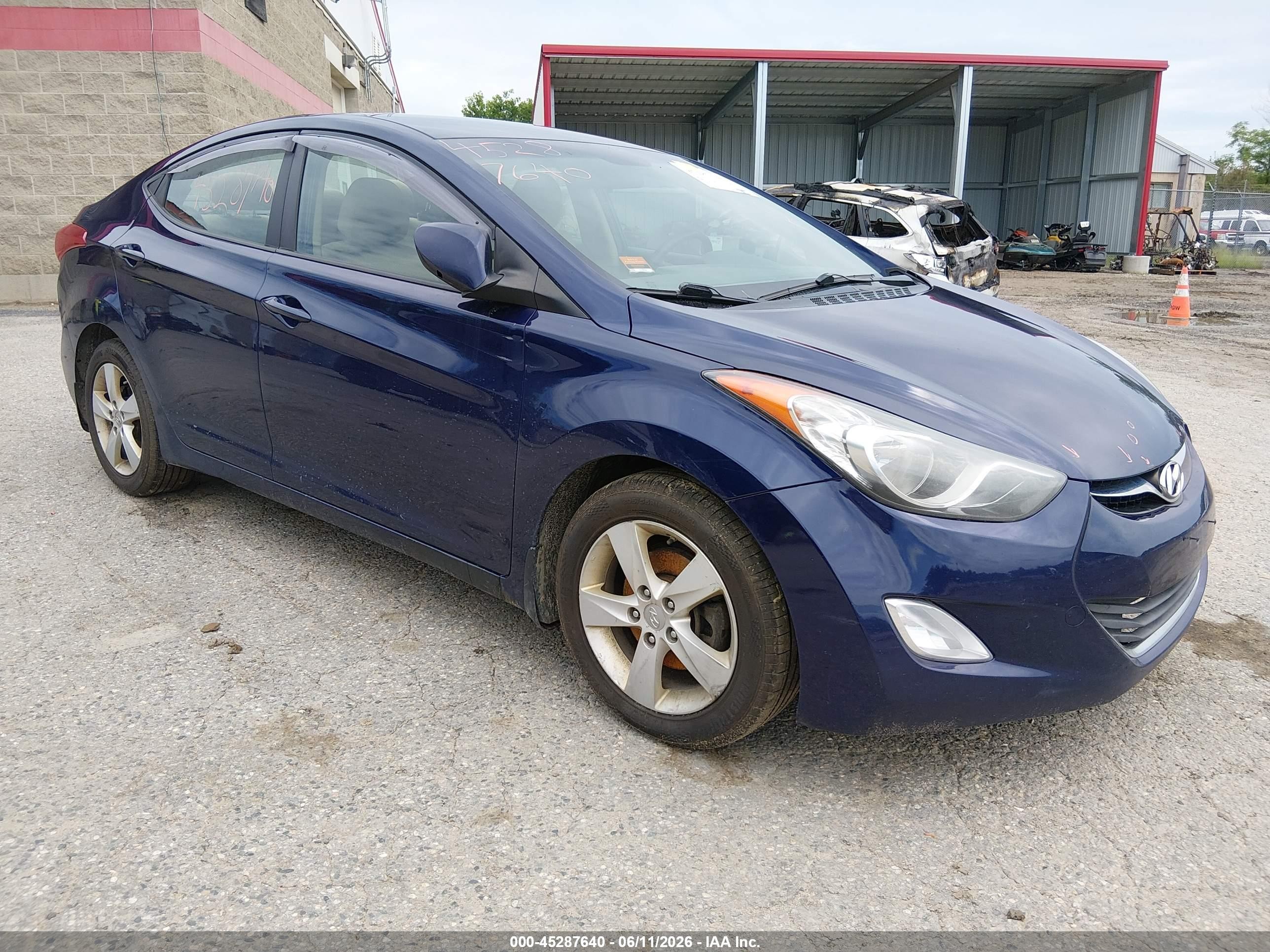 2013 Hyundai Elantra GLS, VIN 5NPDH4AE4DH449976 — Front end