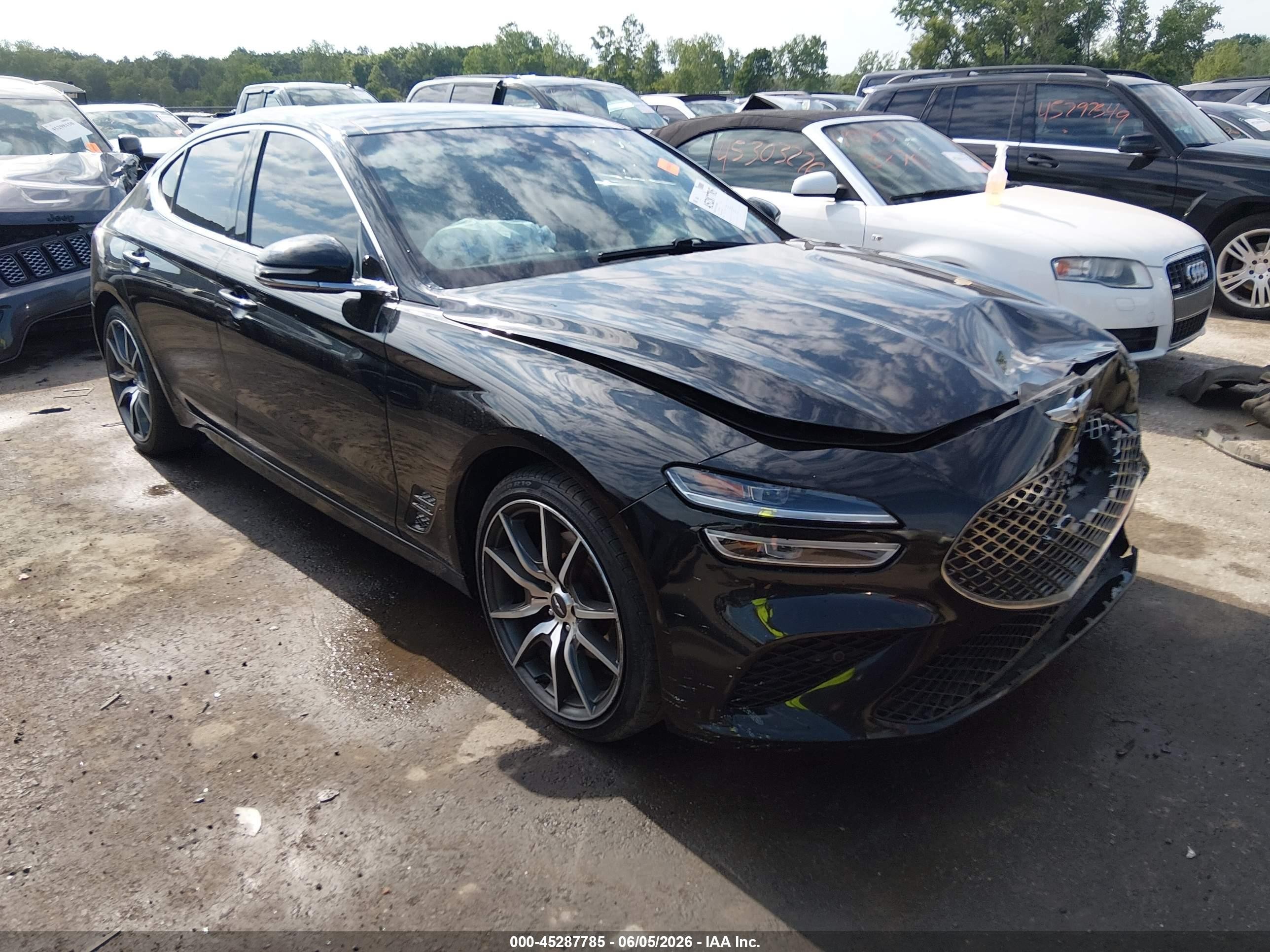 2022 Genesis G70 2.0T, VIN KMTG34TA6NU103250 — Front end