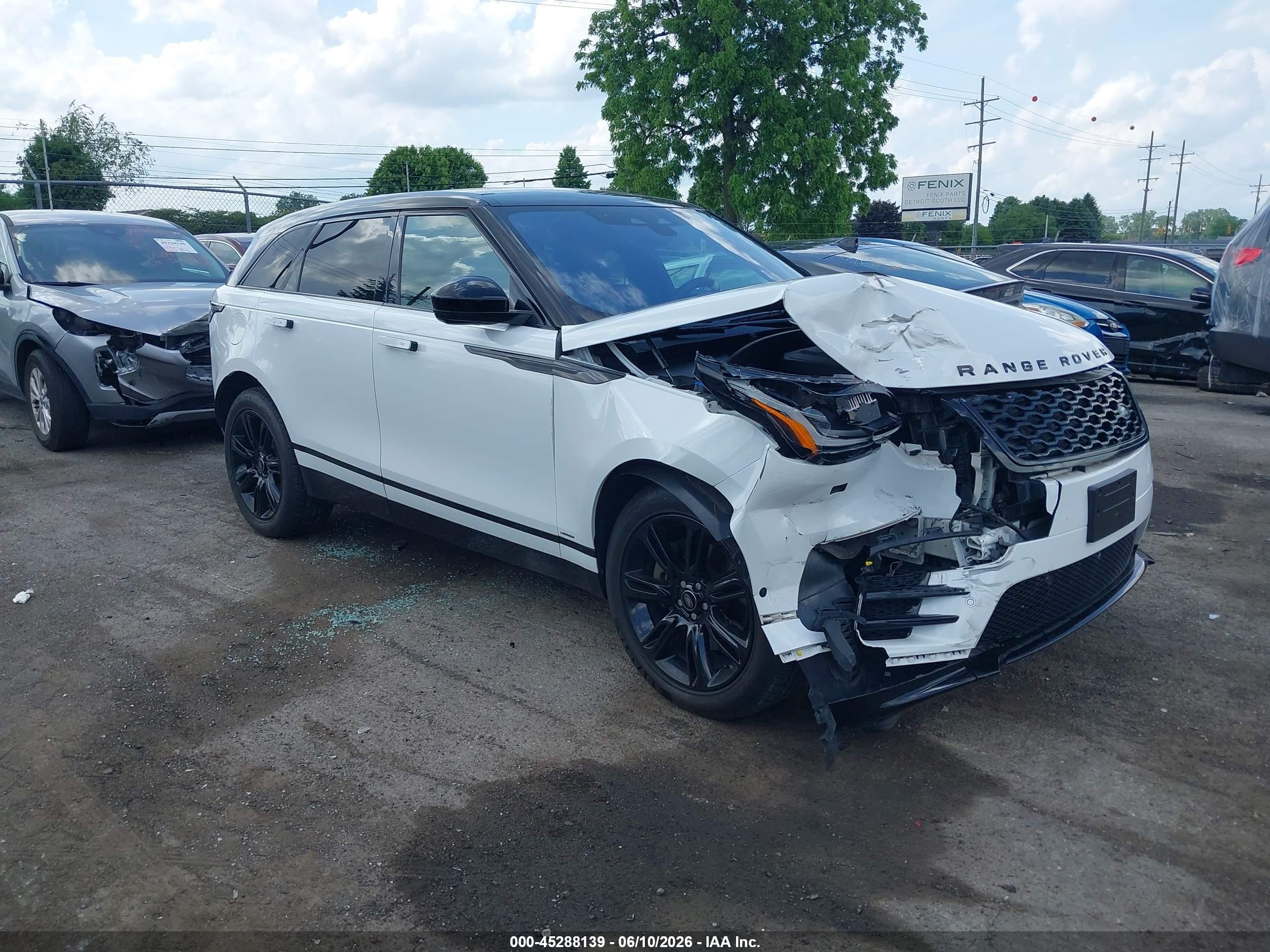 2021 Land Rover Range Rover Velar R-Dynamic S, VIN SALYT2EX1MA308671 — Front end