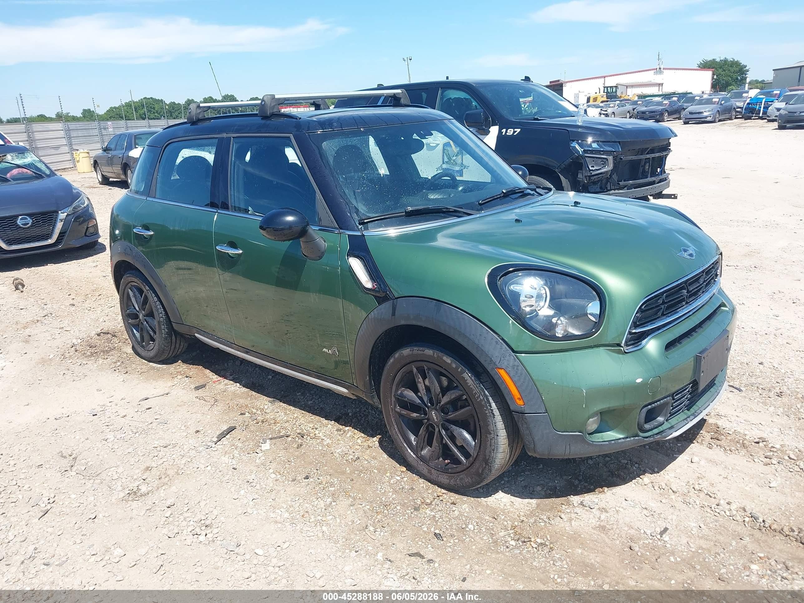 2015 MINI Countryman S, VIN WMWZC5C53FWP42995 — Normal wear