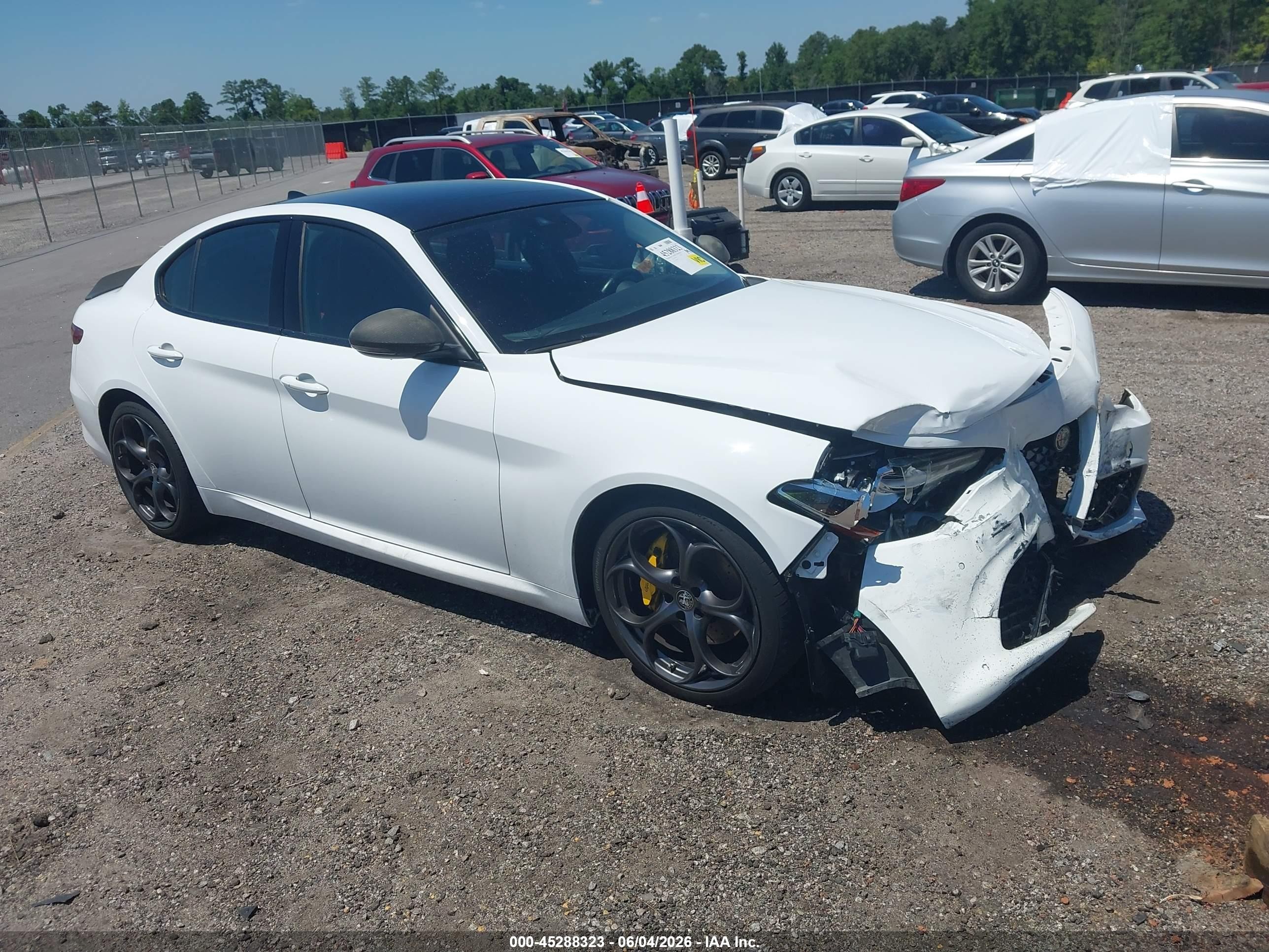 2018 Alfa Romeo Giulia Ti Sport, VIN ZARFAECN9J7589477 — Front end