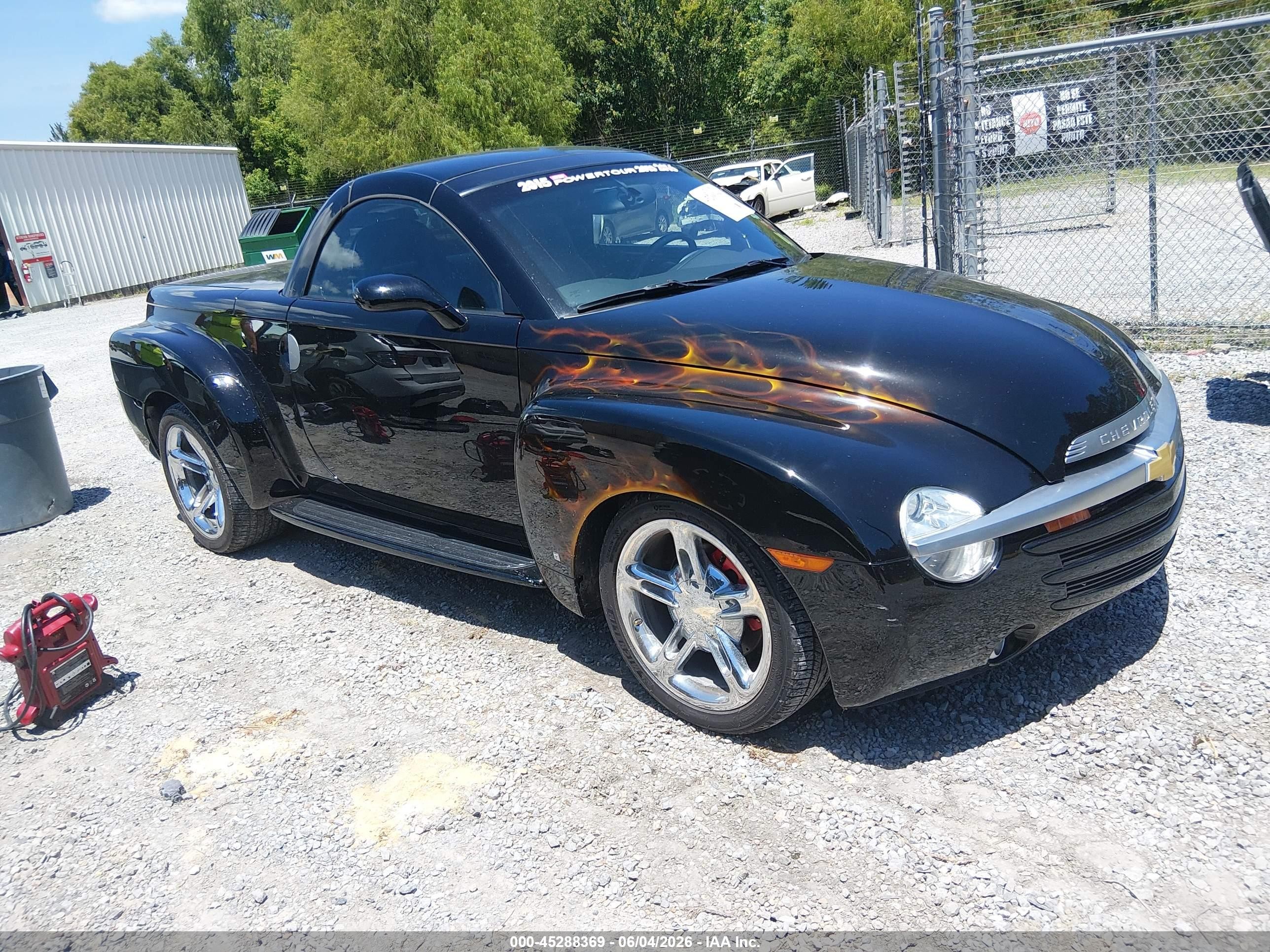 2005 Chevrolet SSR LS, VIN 1GCES14HX5B114511 — Rear end