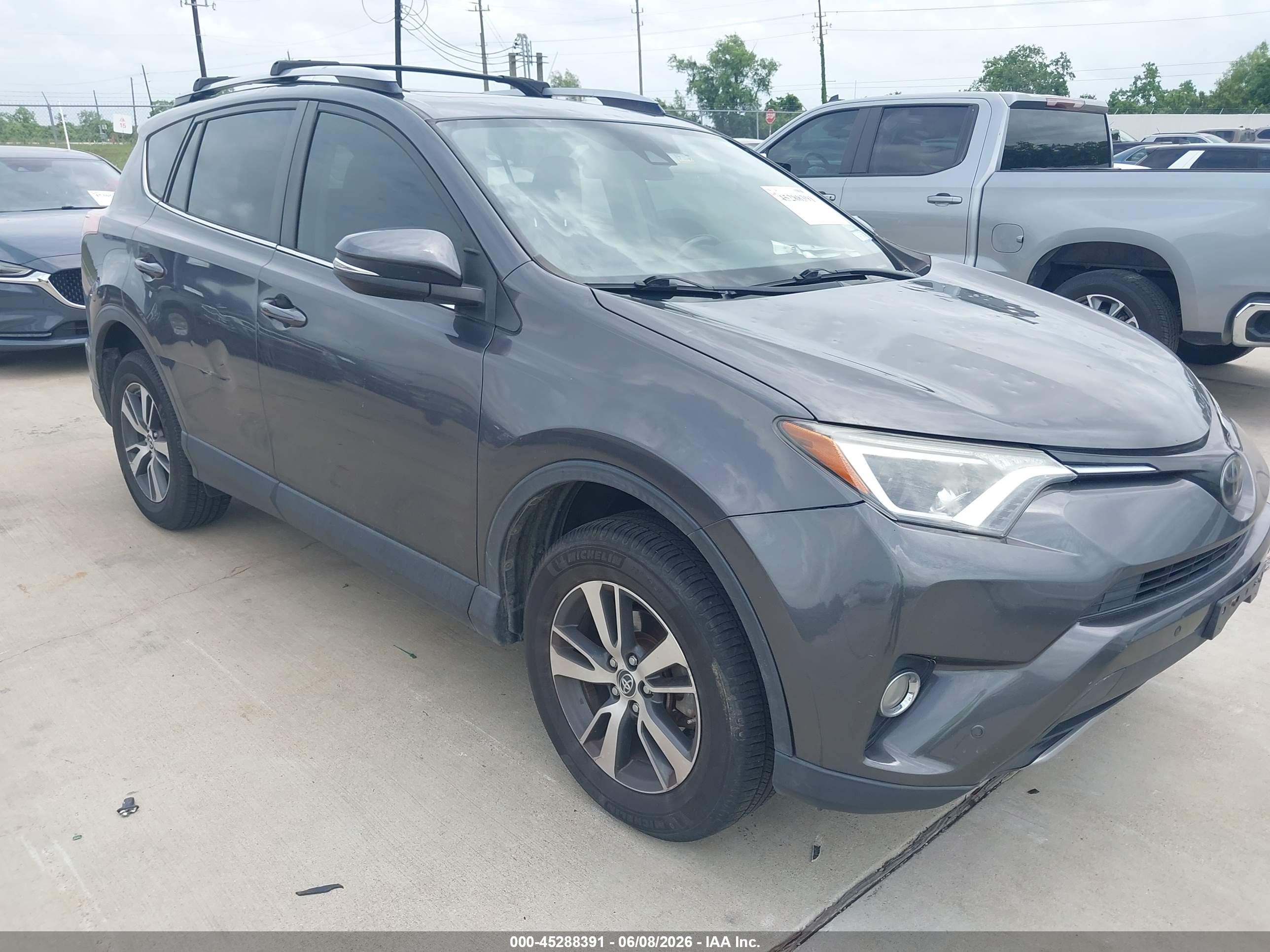 2017 Toyota RAV4 XLE, VIN JTMWFREV8HJ113590 — Hail