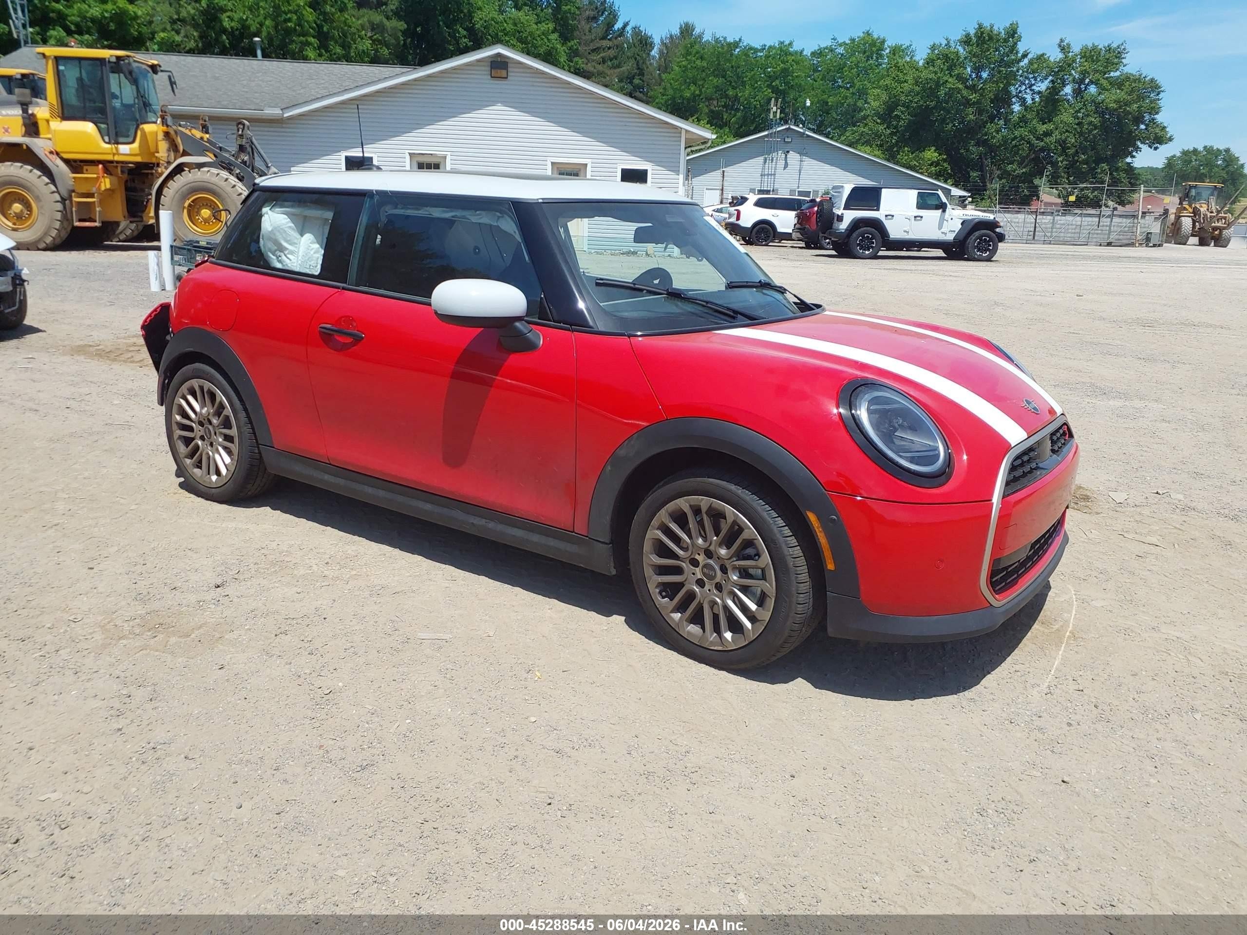 2026 MINI Hardtop Cooper S, VIN WMW23GD04T2Y32157 — Rear end