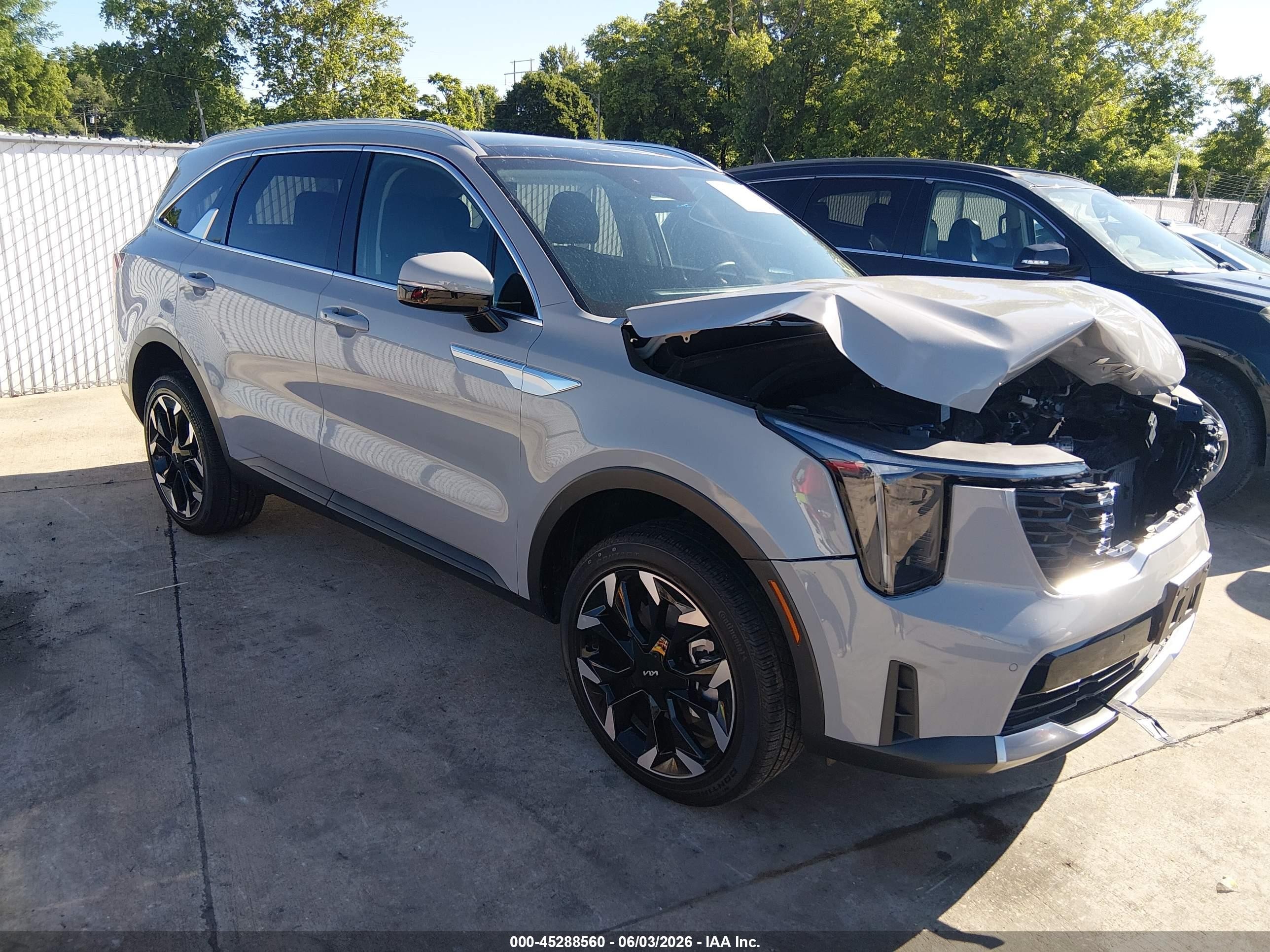 2025 Kia Sorento EX, VIN 5XYRHDJF2SG383768 — Front end