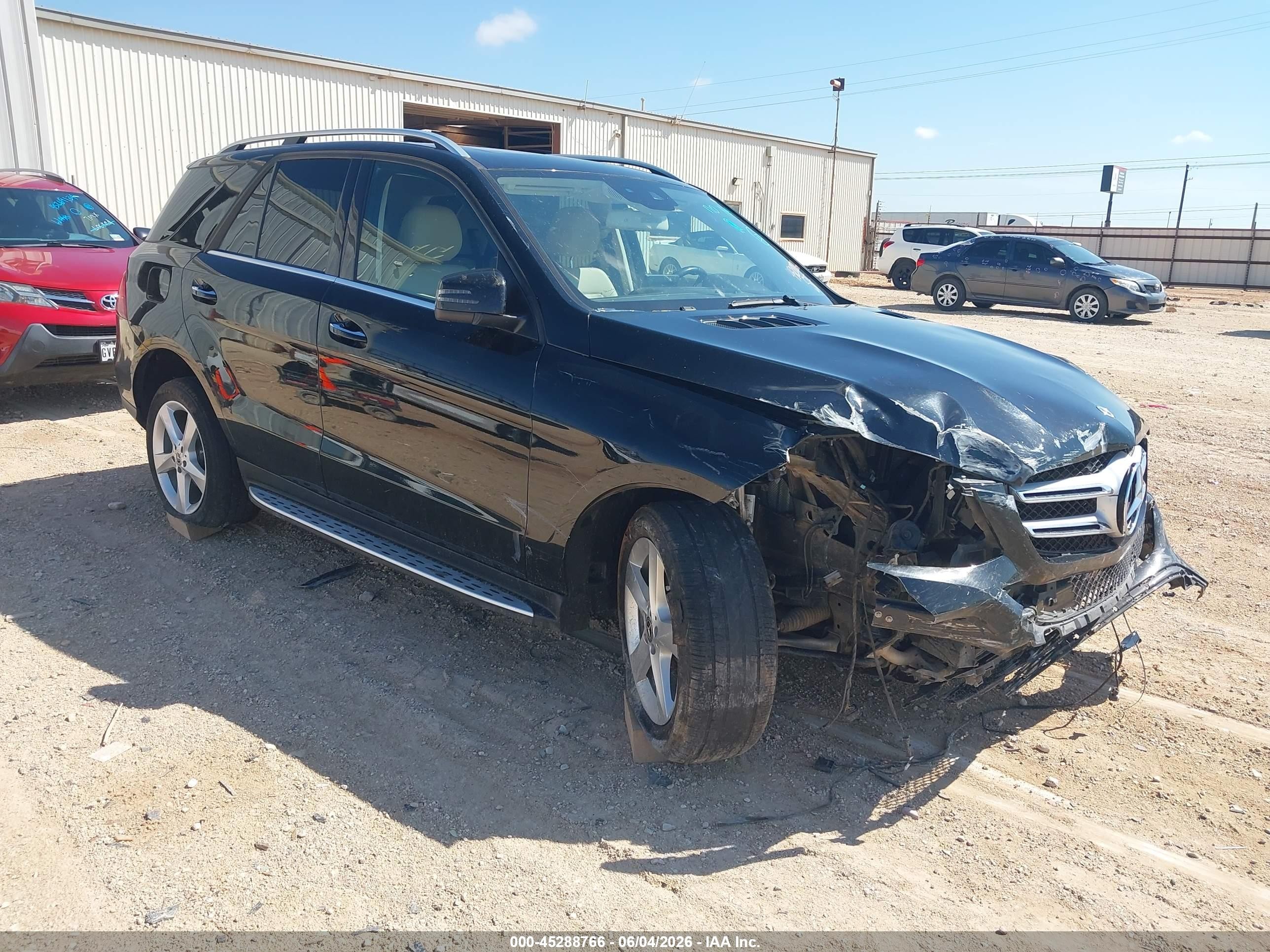 2018 Mercedes-Benz GLE 350, VIN 4JGDA5HBXJB014619 — Front end