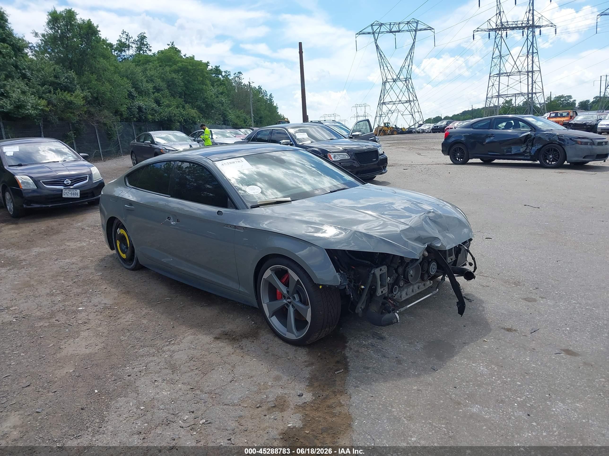 2019 Audi S5 Sportback Premium Plus, VIN WAUB4CF5XKA095582 — Перед