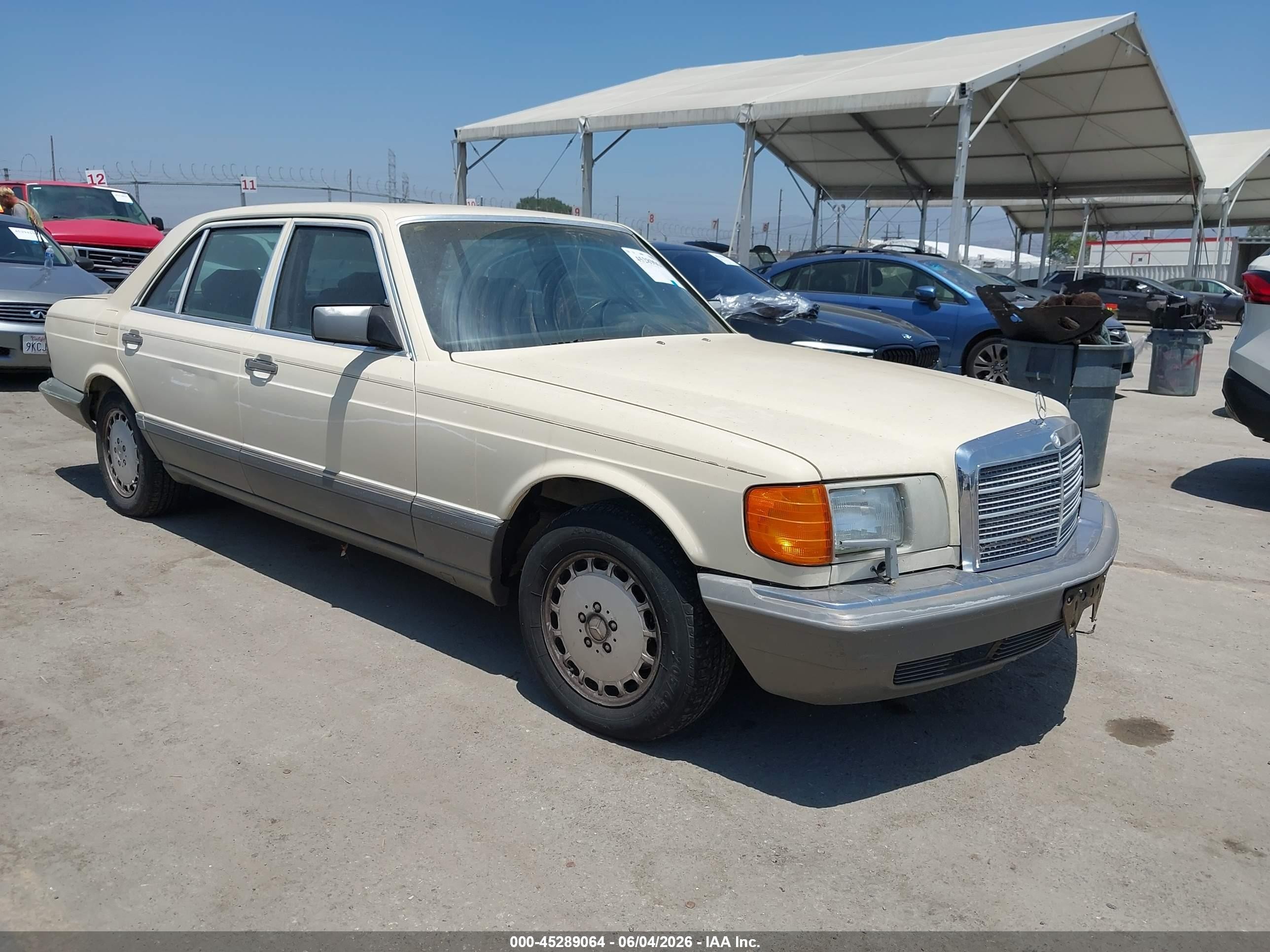 1987 Mercedes-Benz 300 SDL, VIN WDBCB25D8HA327376 — Rear end