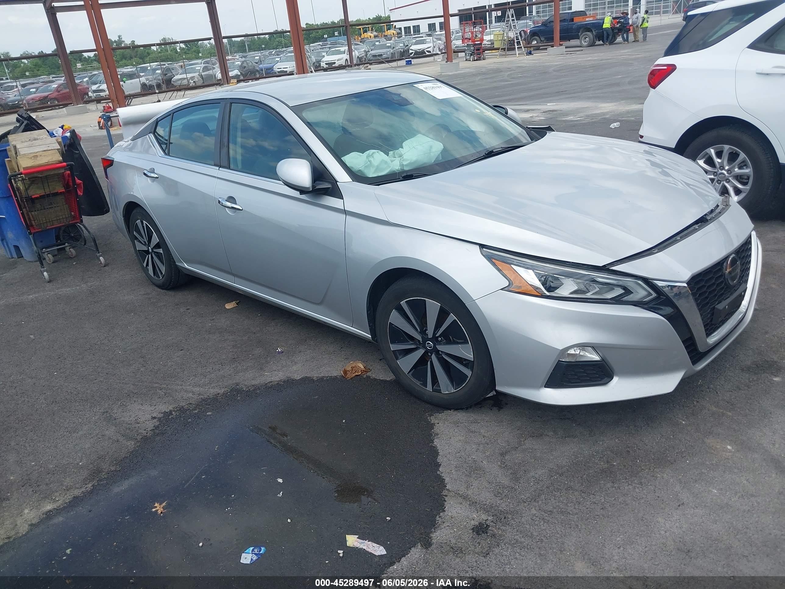 2022 Nissan Altima SV, VIN 1N4BL4DV1NN318657 — Front end