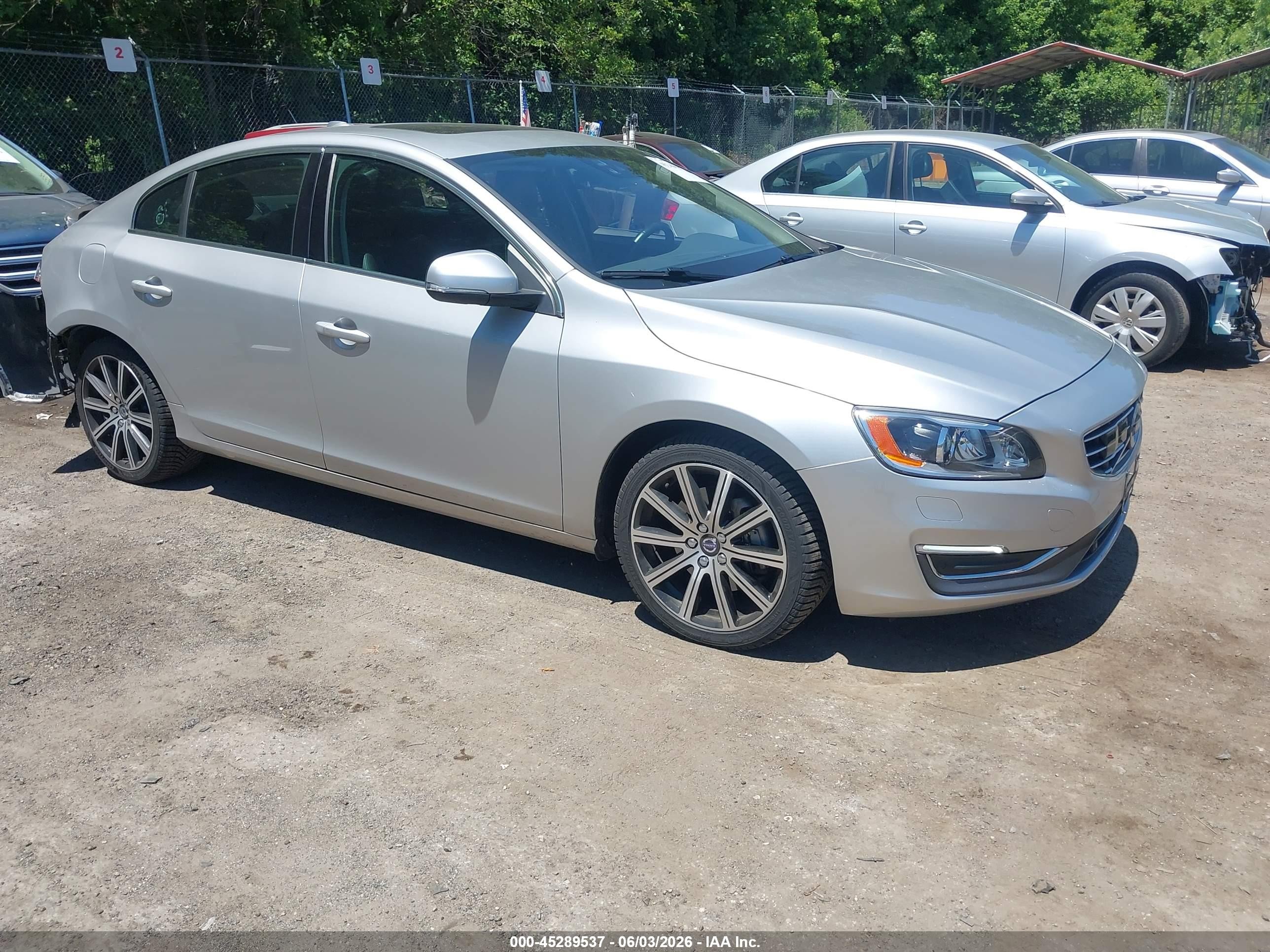 2016 Volvo S60 T5 Platinum, VIN LYV612TM5GB099526 — Rear end