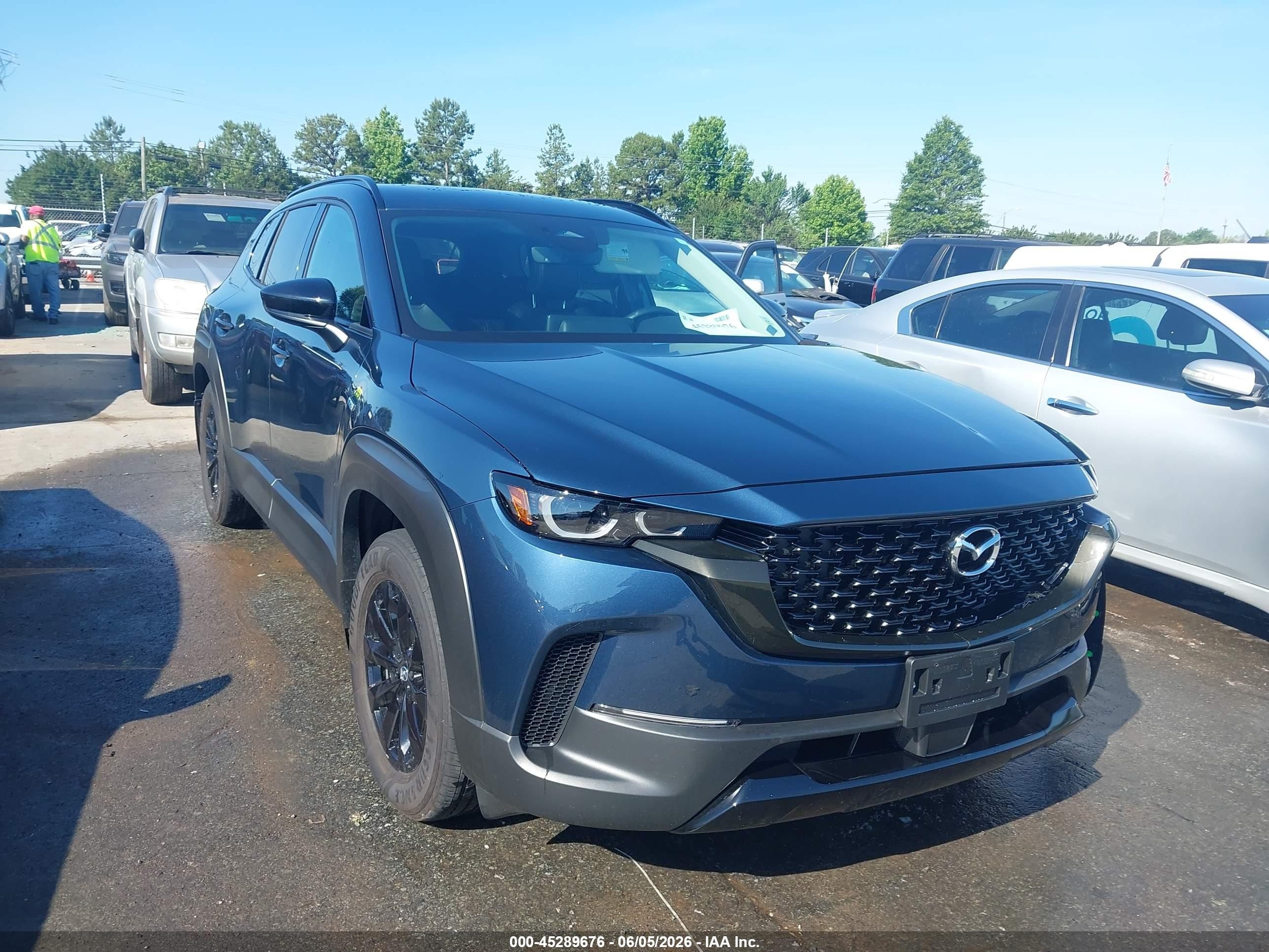 2025 Mazda CX-50 Hybrid Premium Package, VIN 7MMVAADW1SN121357 — Front end