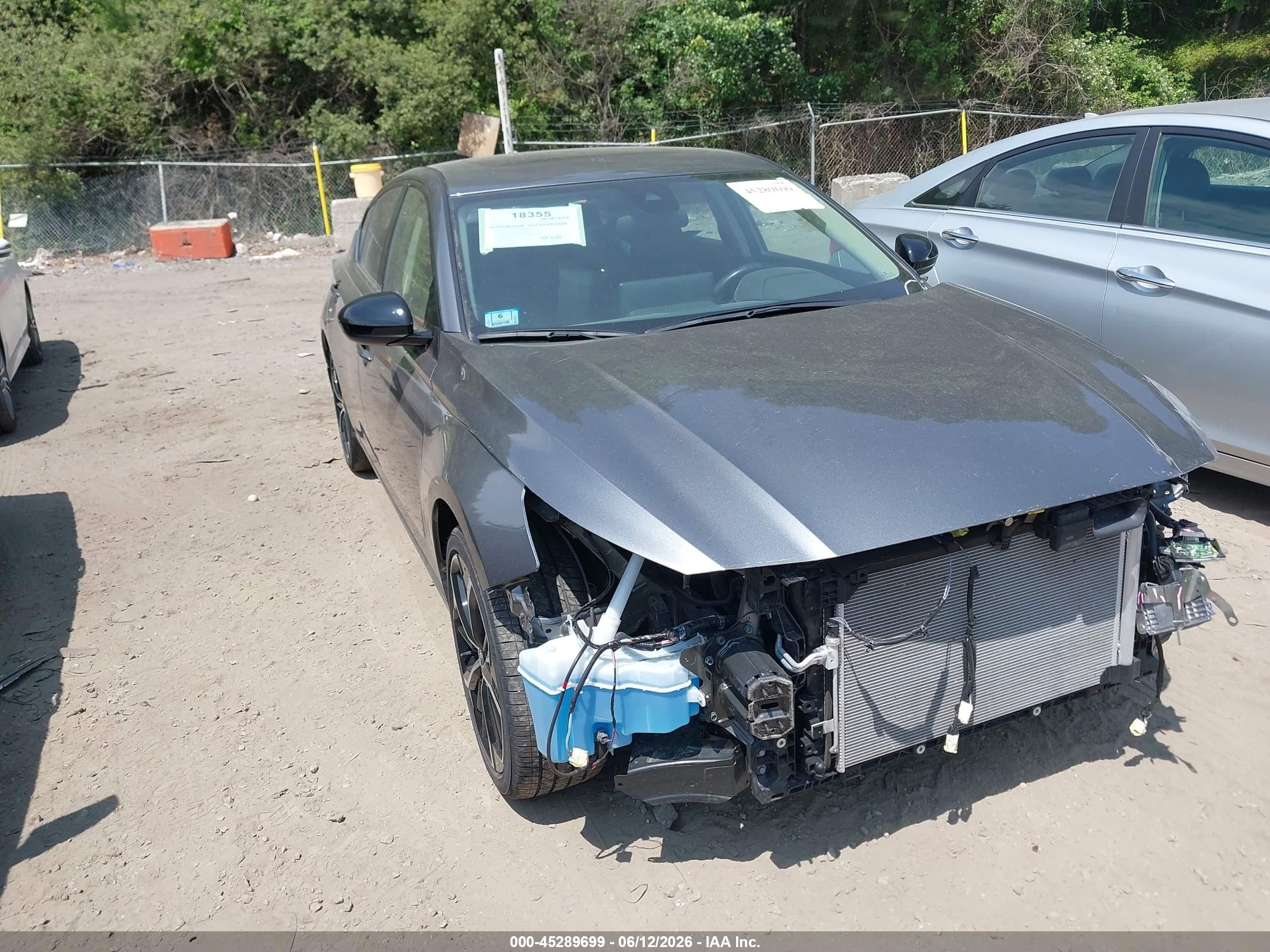 2023 Nissan Altima SR, VIN 1N4BL4CVXPN385651 — Front end