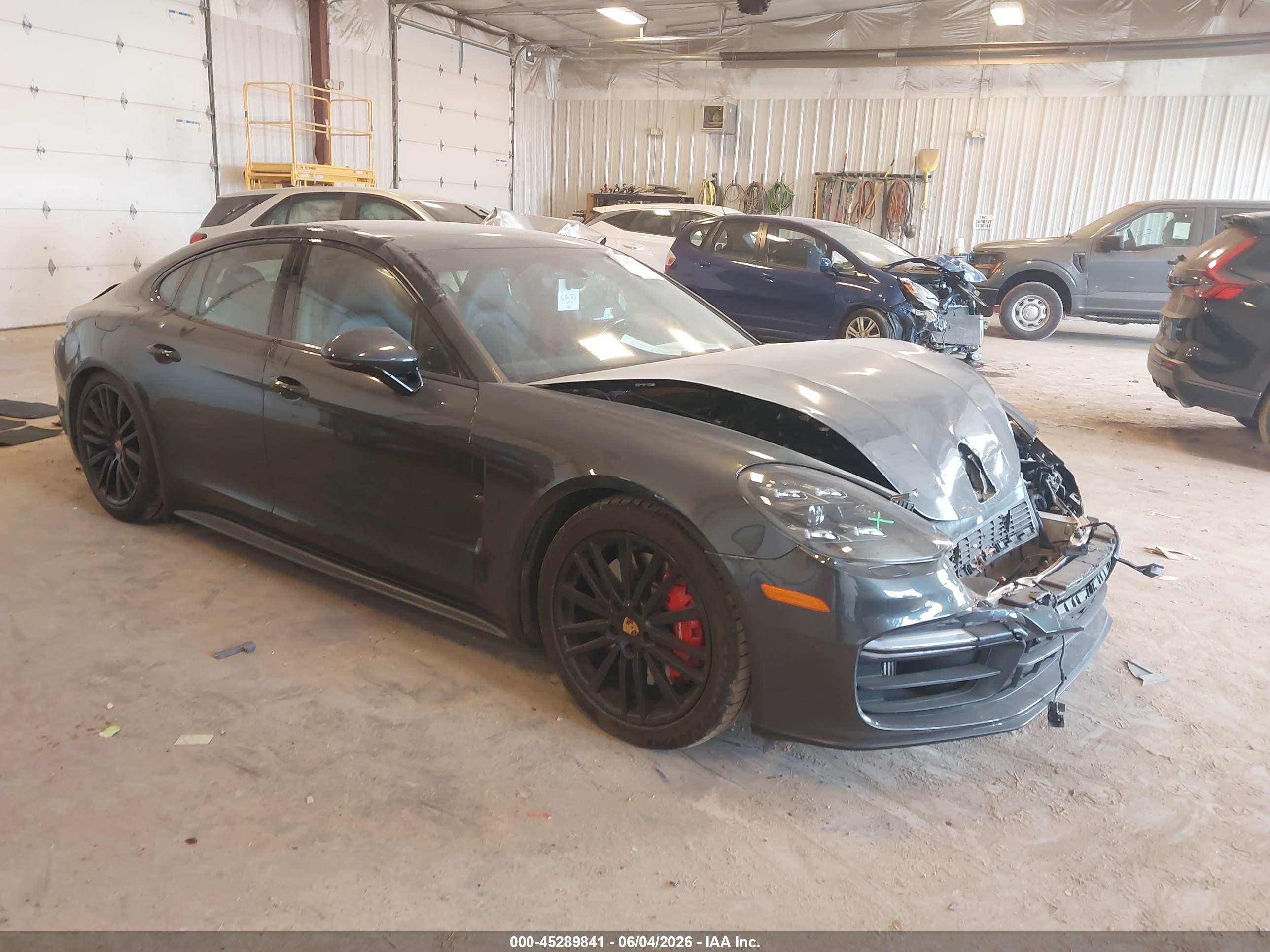 2019 Porsche Panamera GTS, VIN WP0AG2A79KL139455 — Front end