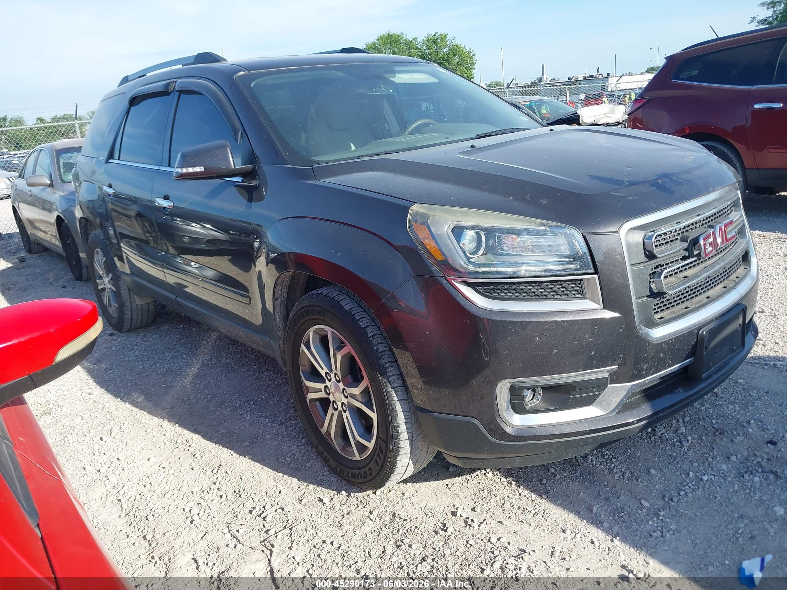2016 GMC Acadia SLT, VIN 1GKKRRKD4GJ325455 — Перед