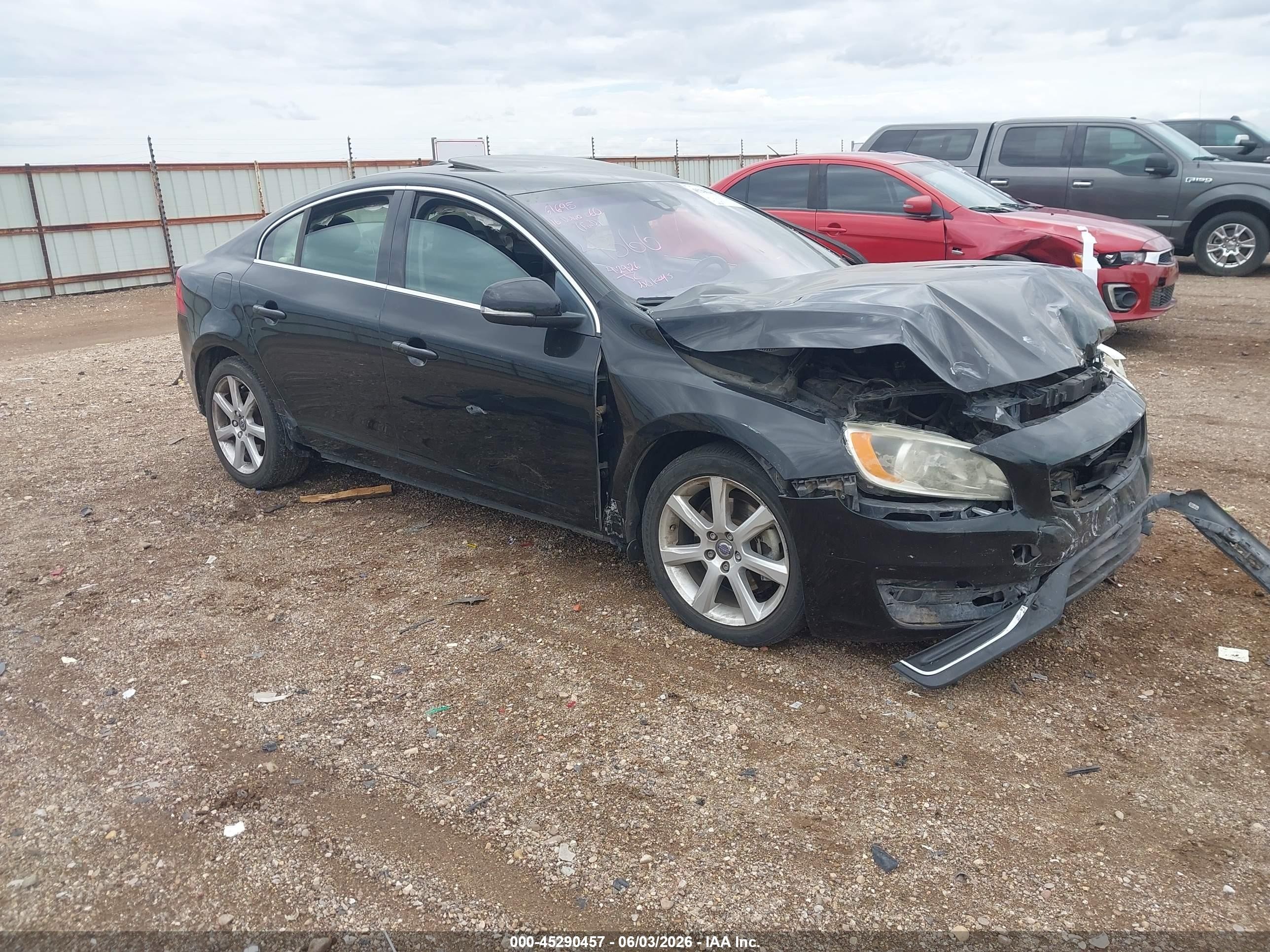 2016 Volvo S60 T5 Drive-E Premier, VIN YV126MFK6G2414366 — Front end