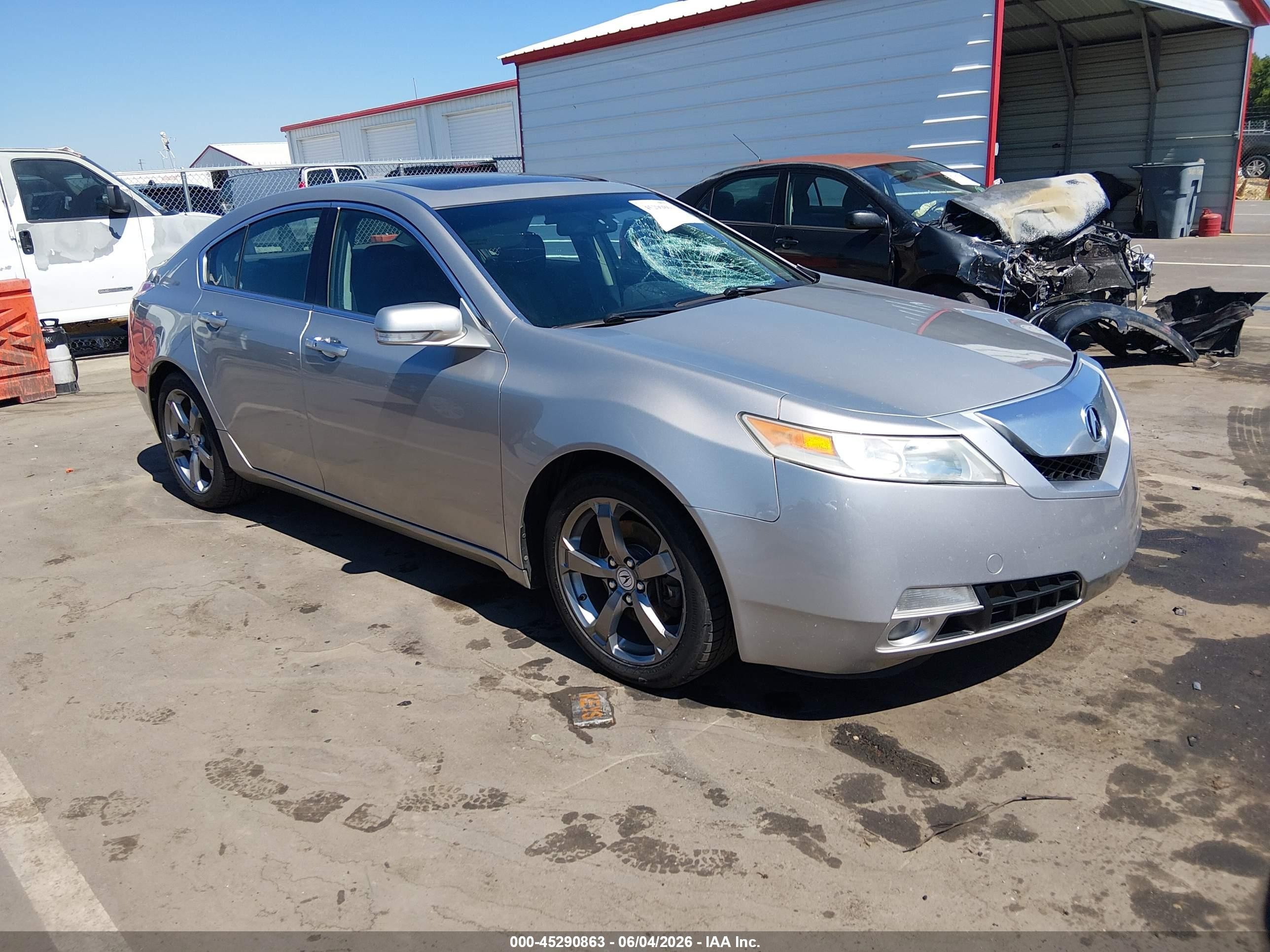 2011 Acura TL Technology, VIN 19UUA9F57BA001781 — Перед