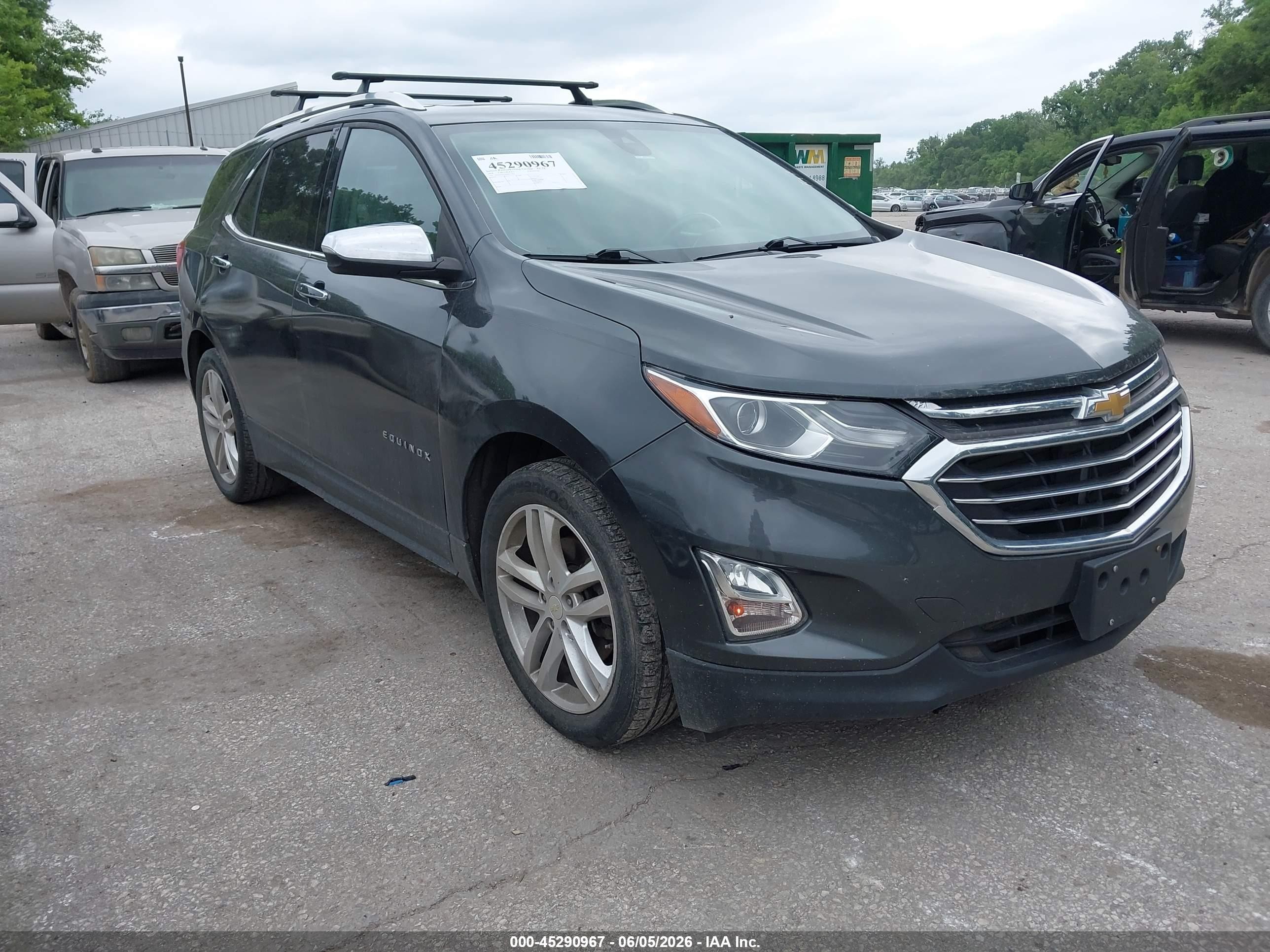 2018 Chevrolet Equinox Premier, VIN 3GNAXWEX6JS513022 — Side