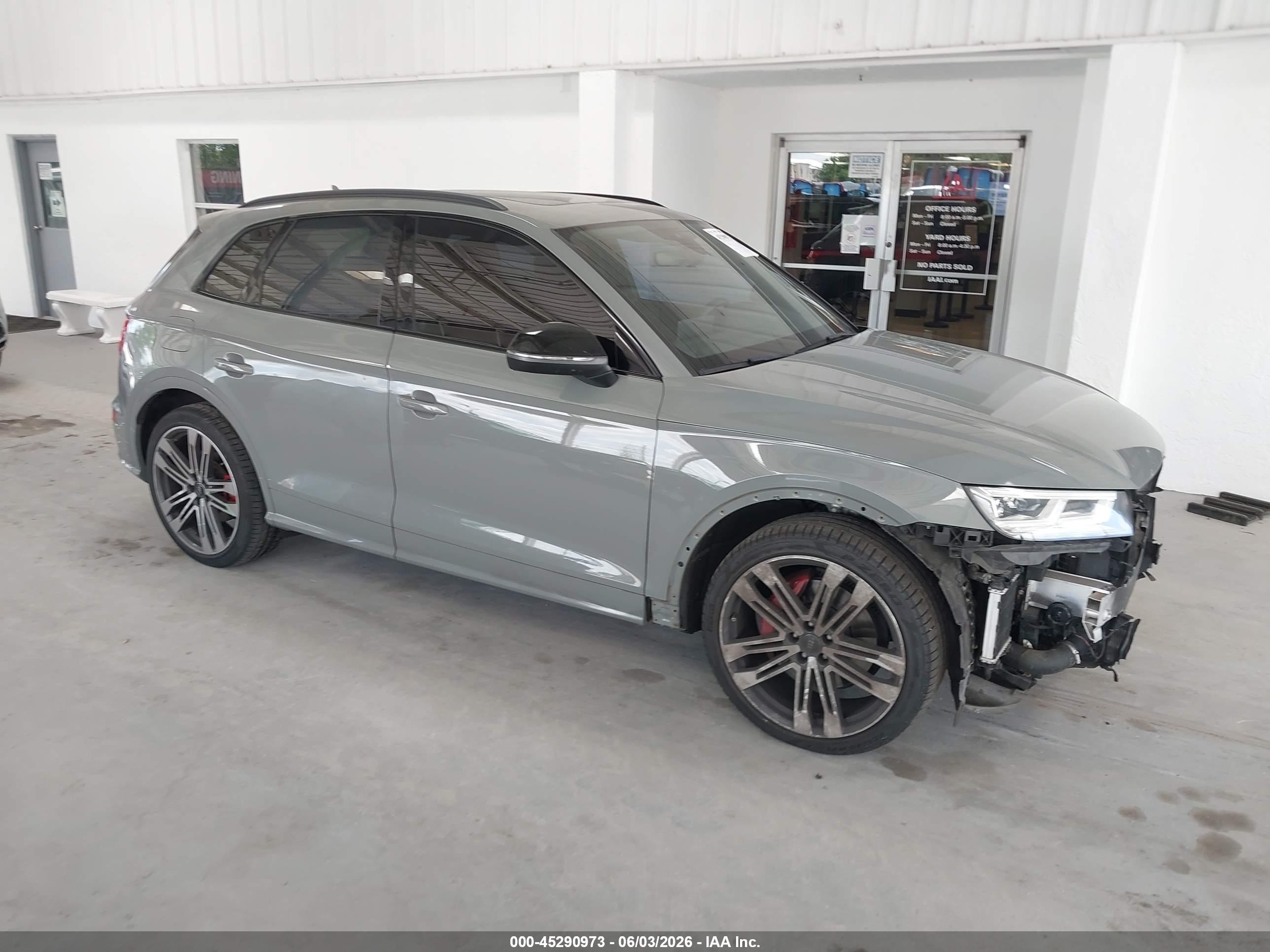 2019 Audi SQ5 Premium Plus, VIN WA1B4AFY9K2139951 — Перед