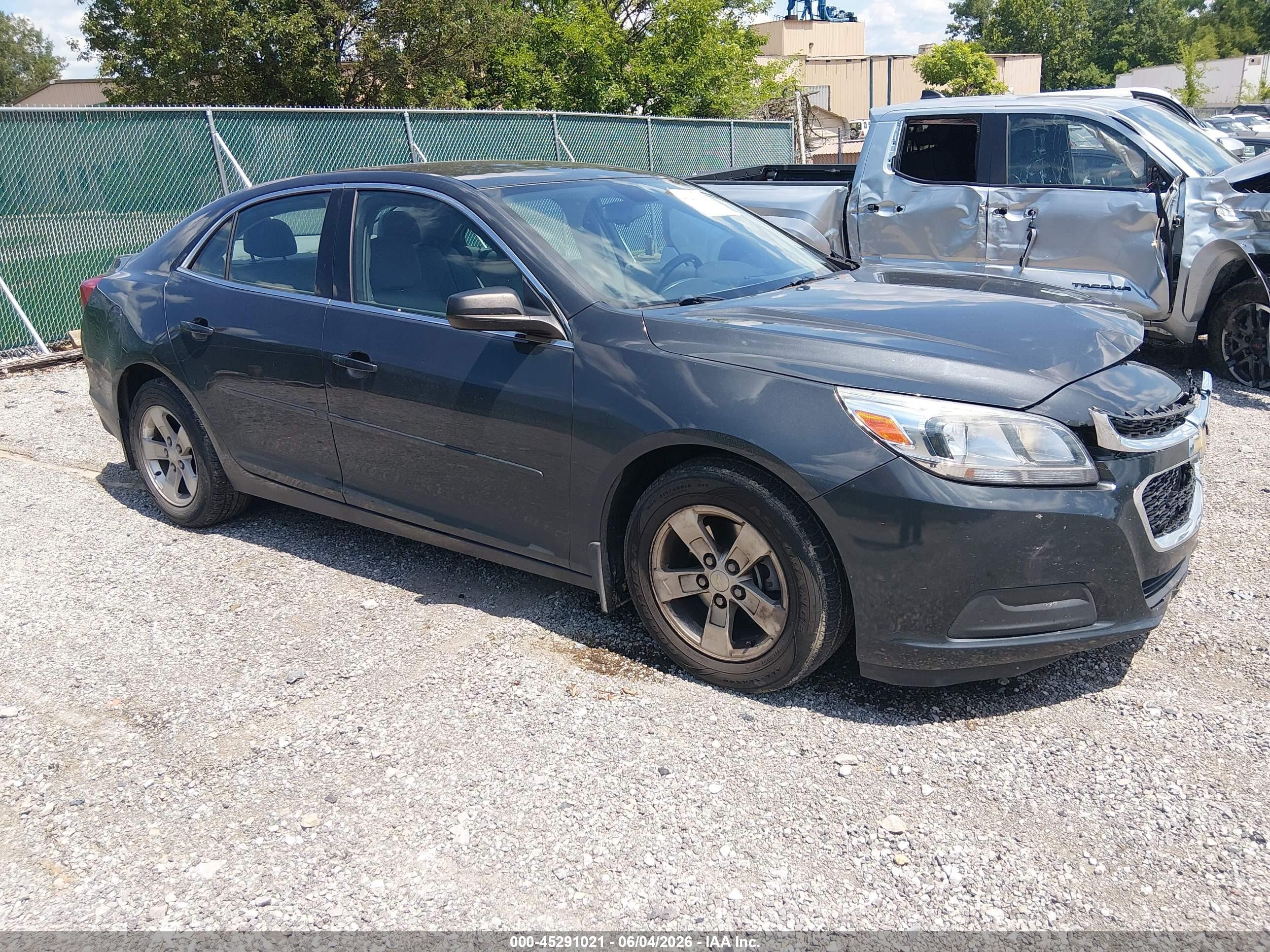 2015 Chevrolet Malibu LS, VIN 1G11B5SL0FF330965 — Front end