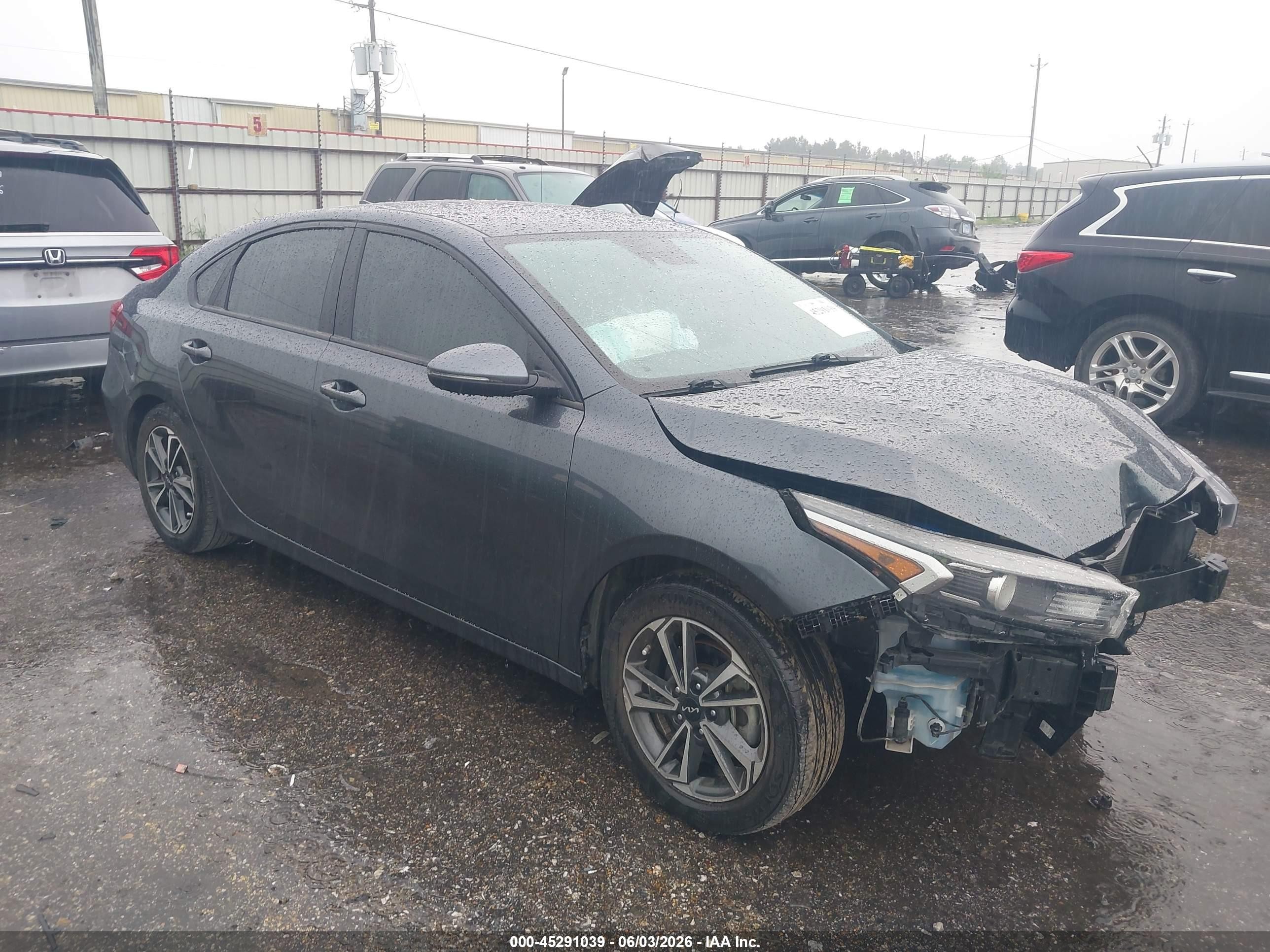 2023 Kia Forte LXS, VIN 3KPF24AD3PE543485 — Front end