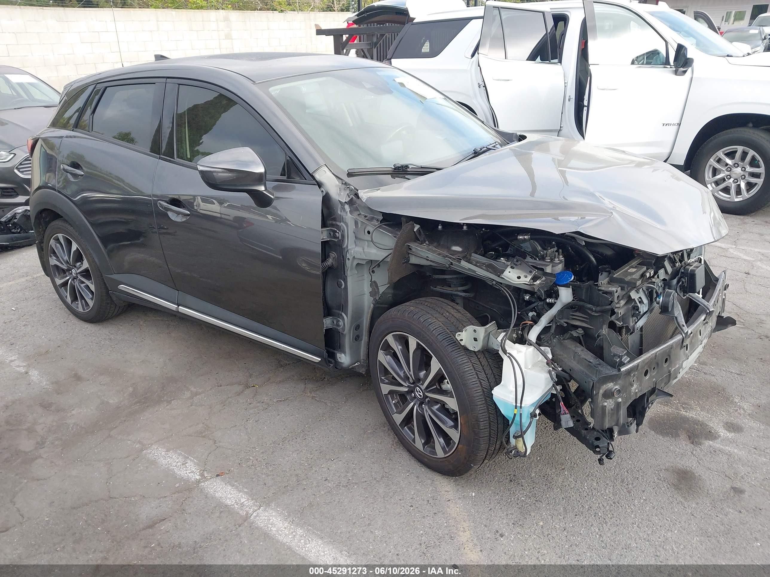 2019 Mazda CX-3 Grand Touring, VIN JM1DKDD78K1451121 — Front end