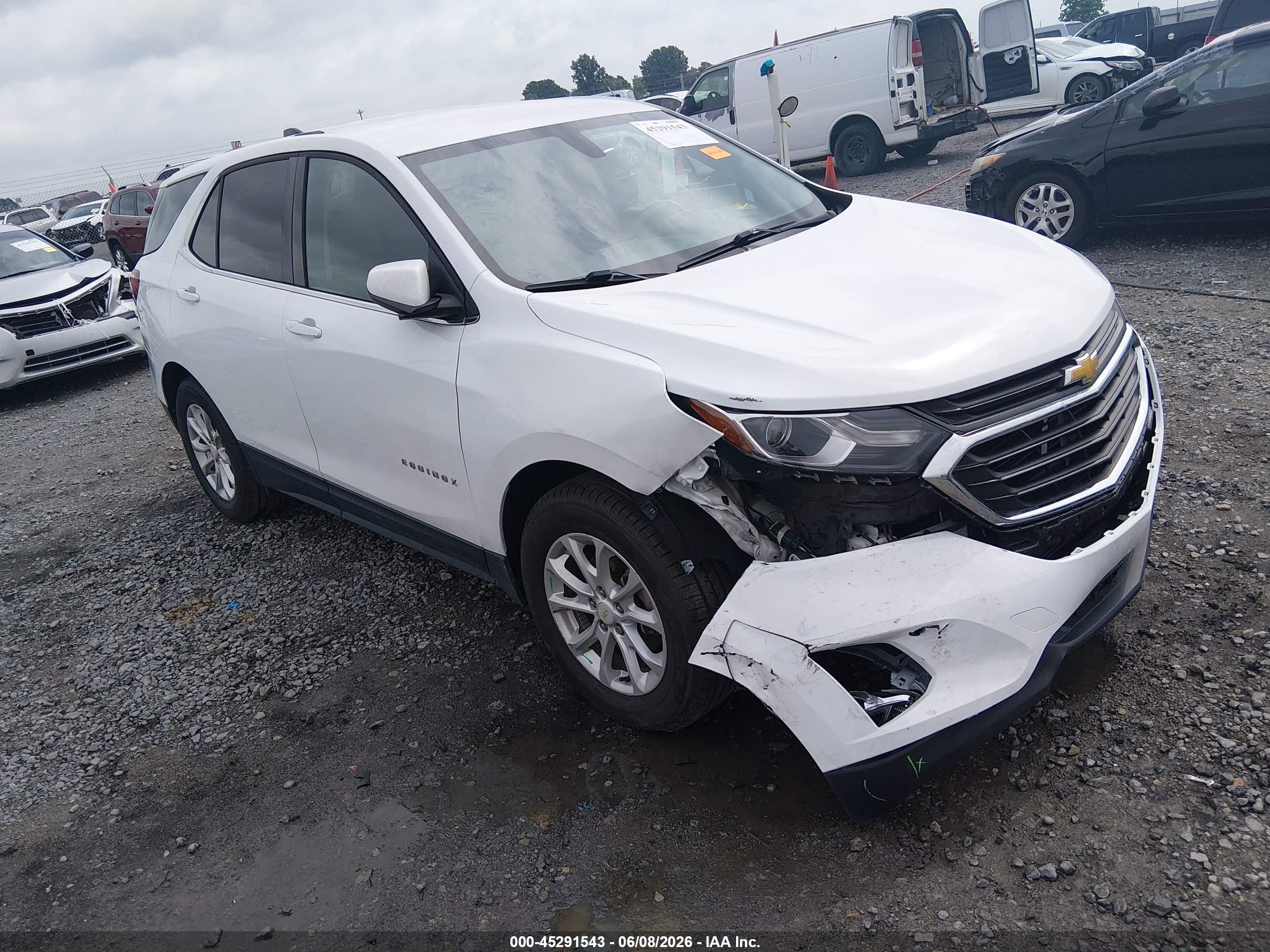 2018 Chevrolet Equinox LT, VIN 2GNAXJEV7J6281787 — Front end