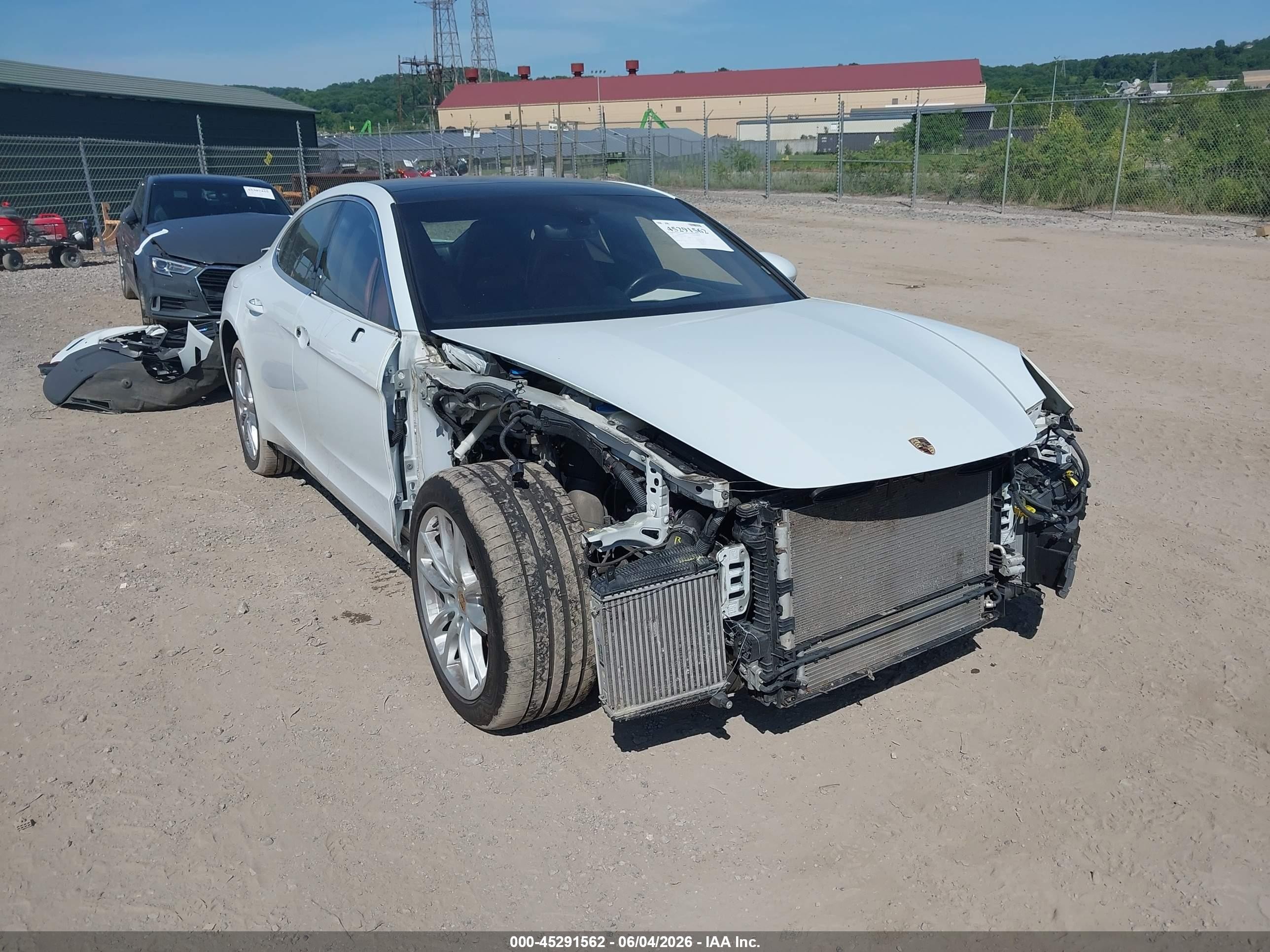 2018 Porsche Panamera 4S, VIN WP0AB2A75JL132662 — Front end