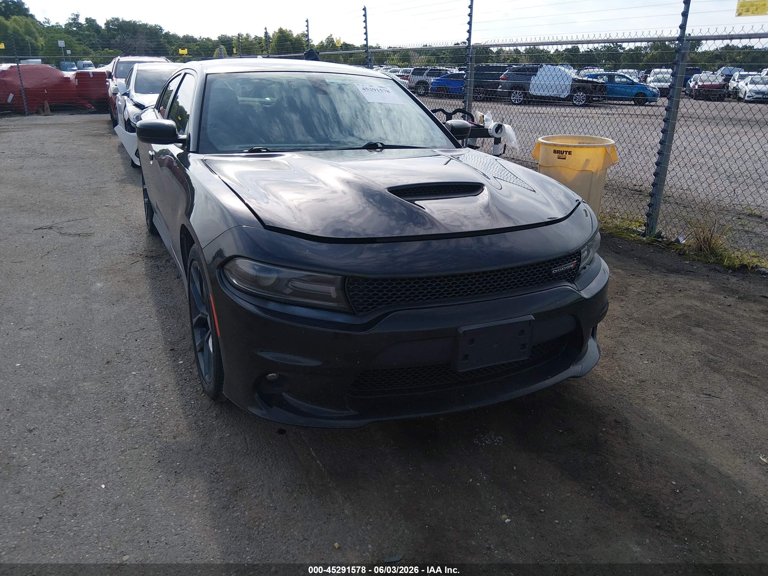 2019 Dodge Charger GT, VIN 2C3CDXHG2KH700424 — Side